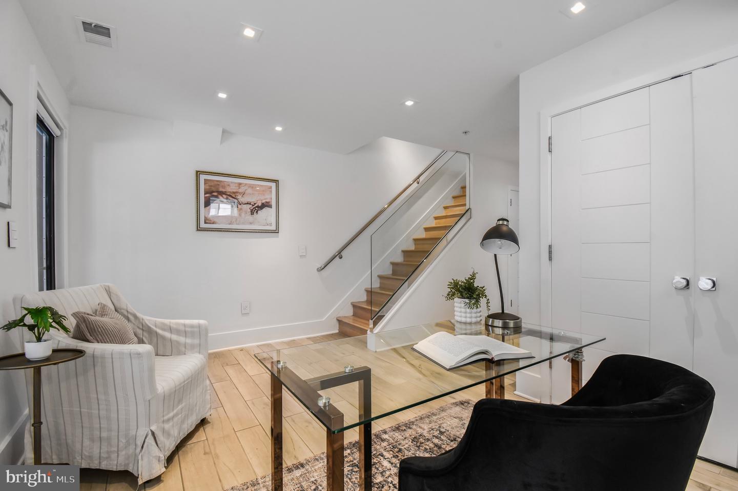 2515 ONTARIO RD NW #1, WASHINGTON, District Of Columbia 20009, 3 Bedrooms Bedrooms, ,2 BathroomsBathrooms,Residential,For sale,2515 ONTARIO RD NW #1,DCDC2239504 MLS # DCDC2239504