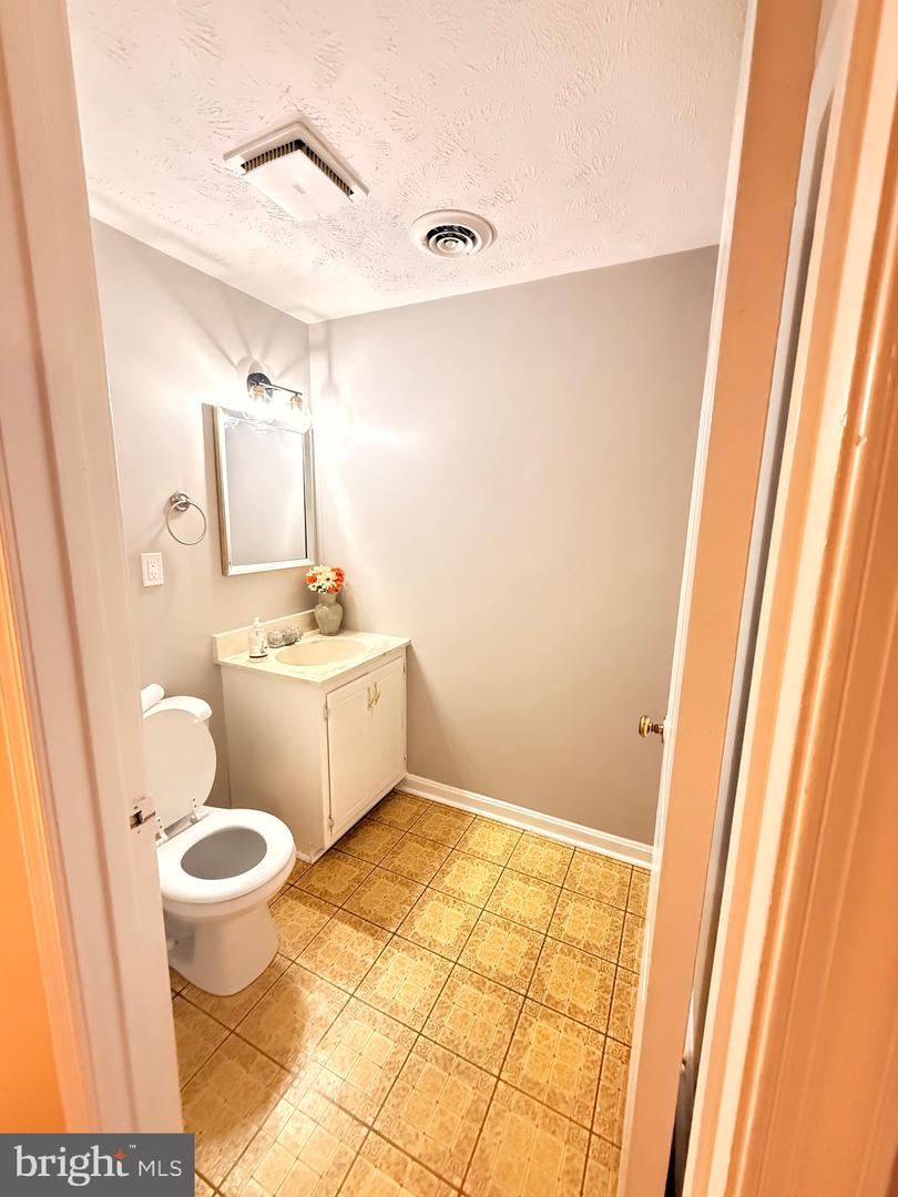 1307 ROBINHOOD LN, FRONT ROYAL, Virginia 22630, 2 Bedrooms Bedrooms, ,1 BathroomBathrooms,Residential,For sale,1307 ROBINHOOD LN,VAWR2013028 MLS # VAWR2013028 1307 ROBINHOOD LN, FRONT ROYAL, Virginia 22630, 2 Bedrooms Bedrooms, ,1 BathroomBathrooms,Residential,For sale,1307 ROBINHOOD LN,VAWR2013028 MLS # VAWR2013028