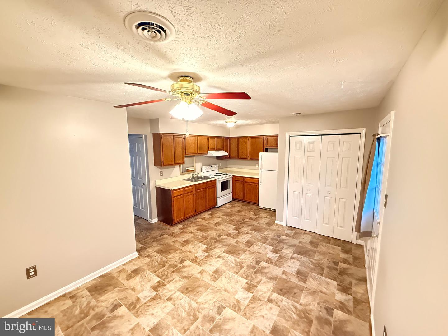 1307 ROBINHOOD LN, FRONT ROYAL, Virginia 22630, 2 Bedrooms Bedrooms, ,1 BathroomBathrooms,Residential,For sale,1307 ROBINHOOD LN,VAWR2013028 MLS # VAWR2013028 1307 ROBINHOOD LN, FRONT ROYAL, Virginia 22630, 2 Bedrooms Bedrooms, ,1 BathroomBathrooms,Residential,For sale,1307 ROBINHOOD LN,VAWR2013028 MLS # VAWR2013028