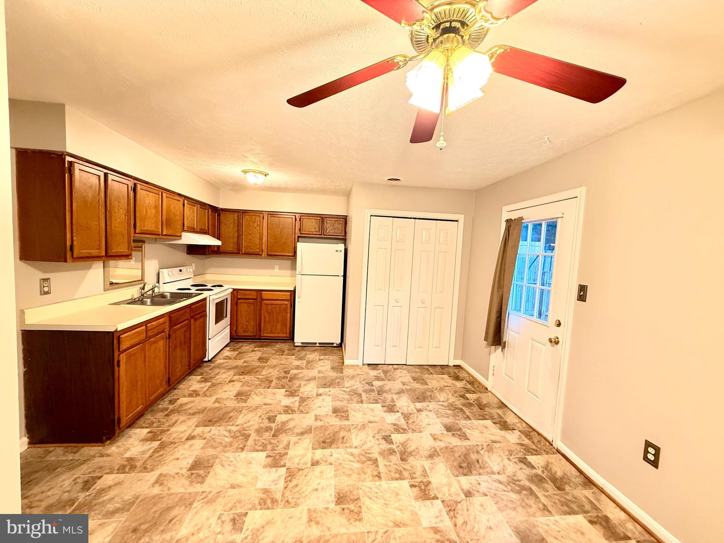 1307 ROBINHOOD LN, FRONT ROYAL, Virginia 22630, 2 Bedrooms Bedrooms, ,1 BathroomBathrooms,Residential,For sale,1307 ROBINHOOD LN,VAWR2013028 MLS # VAWR2013028 1307 ROBINHOOD LN, FRONT ROYAL, Virginia 22630, 2 Bedrooms Bedrooms, ,1 BathroomBathrooms,Residential,For sale,1307 ROBINHOOD LN,VAWR2013028 MLS # VAWR2013028