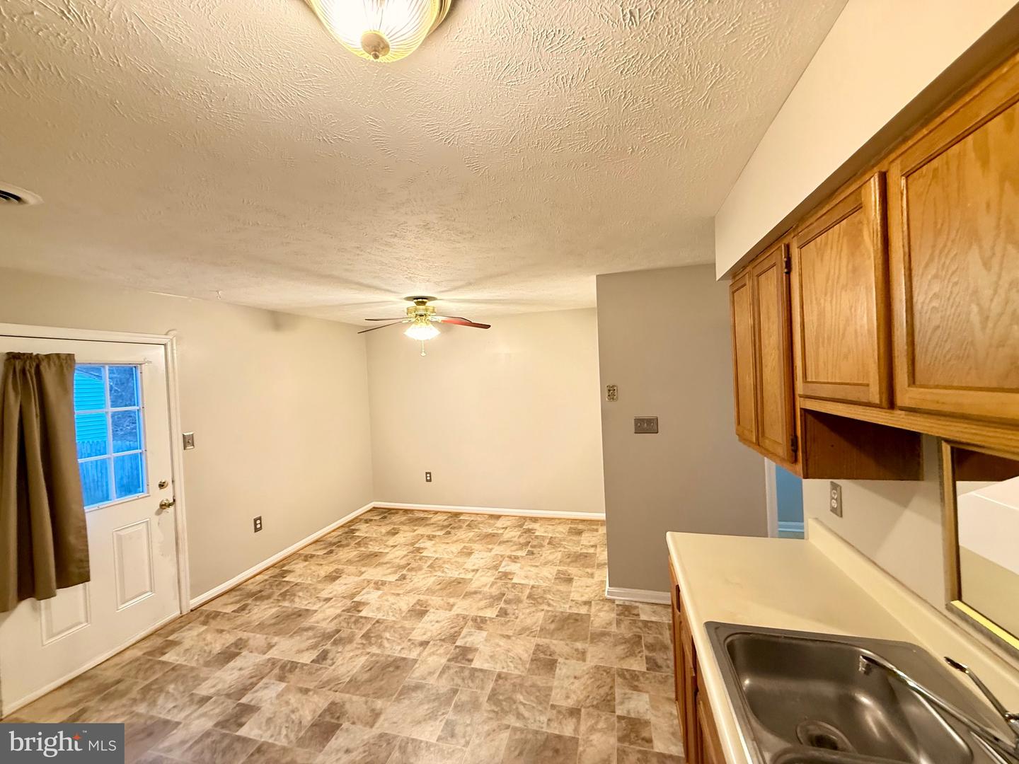 1307 ROBINHOOD LN, FRONT ROYAL, Virginia 22630, 2 Bedrooms Bedrooms, ,1 BathroomBathrooms,Residential,For sale,1307 ROBINHOOD LN,VAWR2013028 MLS # VAWR2013028 1307 ROBINHOOD LN, FRONT ROYAL, Virginia 22630, 2 Bedrooms Bedrooms, ,1 BathroomBathrooms,Residential,For sale,1307 ROBINHOOD LN,VAWR2013028 MLS # VAWR2013028