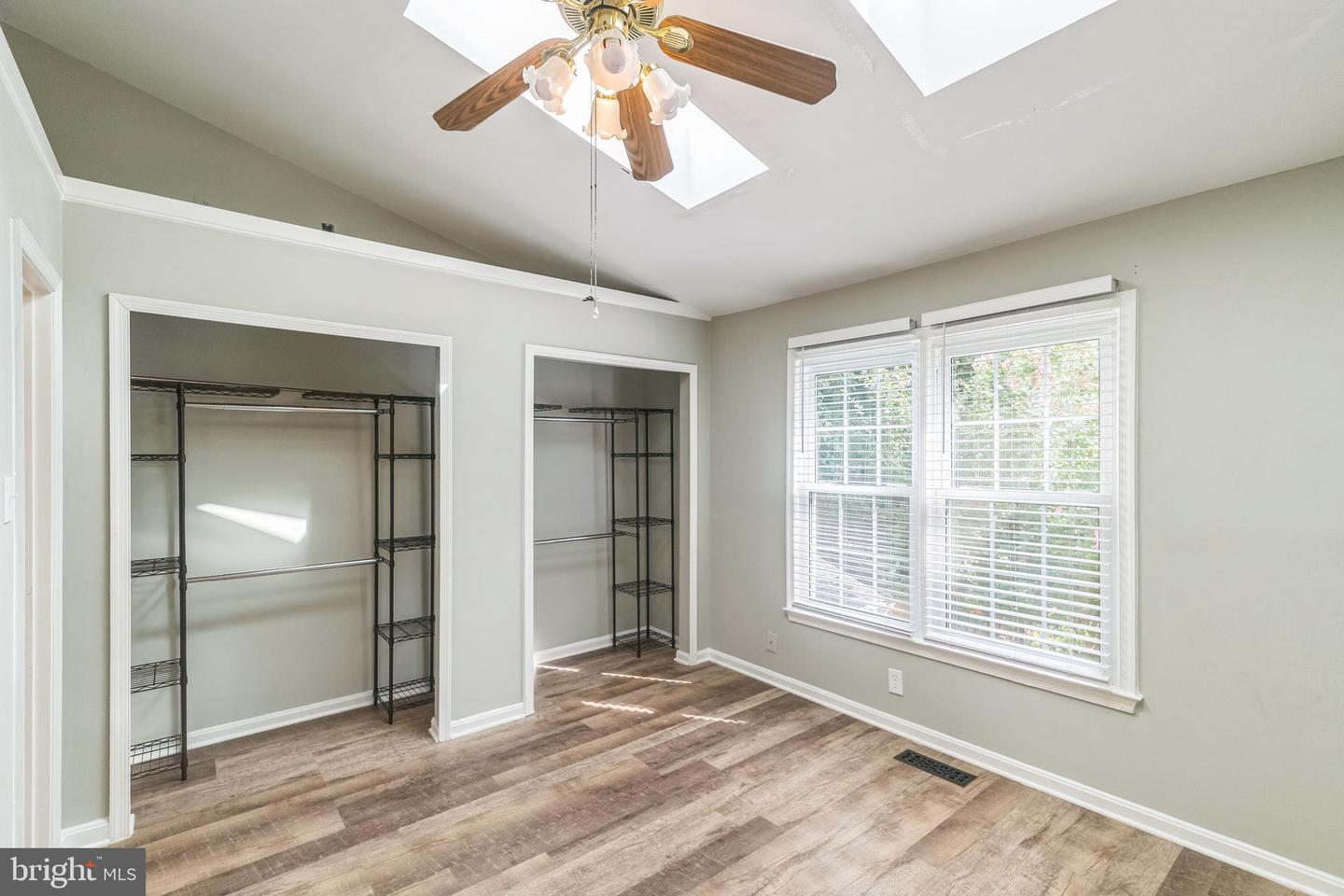 15076 MAPLE GLEN CT, DUMFRIES, Virginia 22025, 3 Bedrooms Bedrooms, ,2 BathroomsBathrooms,Residential,For sale,15076 MAPLE GLEN CT,VAPW2109874 MLS # VAPW2109874