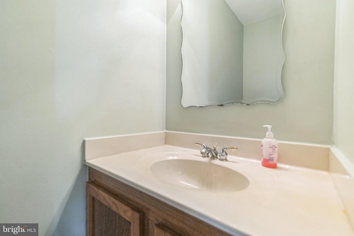 15076 MAPLE GLEN CT, DUMFRIES, Virginia 22025, 3 Bedrooms Bedrooms, ,2 BathroomsBathrooms,Residential,For sale,15076 MAPLE GLEN CT,VAPW2109874 MLS # VAPW2109874