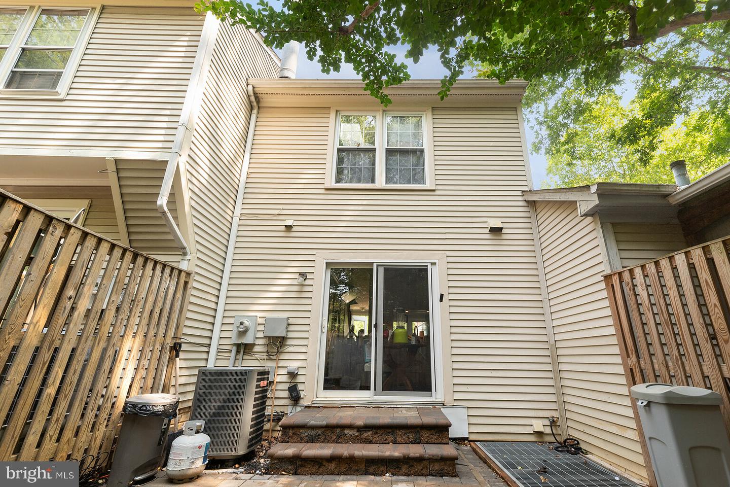 15076 MAPLE GLEN CT, DUMFRIES, Virginia 22025, 3 Bedrooms Bedrooms, ,2 BathroomsBathrooms,Residential,For sale,15076 MAPLE GLEN CT,VAPW2109874 MLS # VAPW2109874