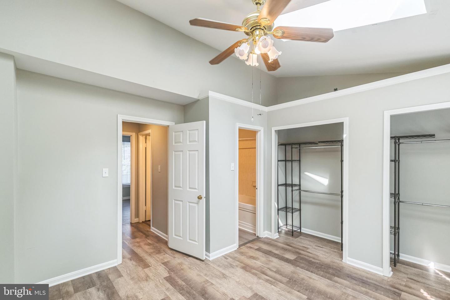 15076 MAPLE GLEN CT, DUMFRIES, Virginia 22025, 3 Bedrooms Bedrooms, ,2 BathroomsBathrooms,Residential,For sale,15076 MAPLE GLEN CT,VAPW2109874 MLS # VAPW2109874