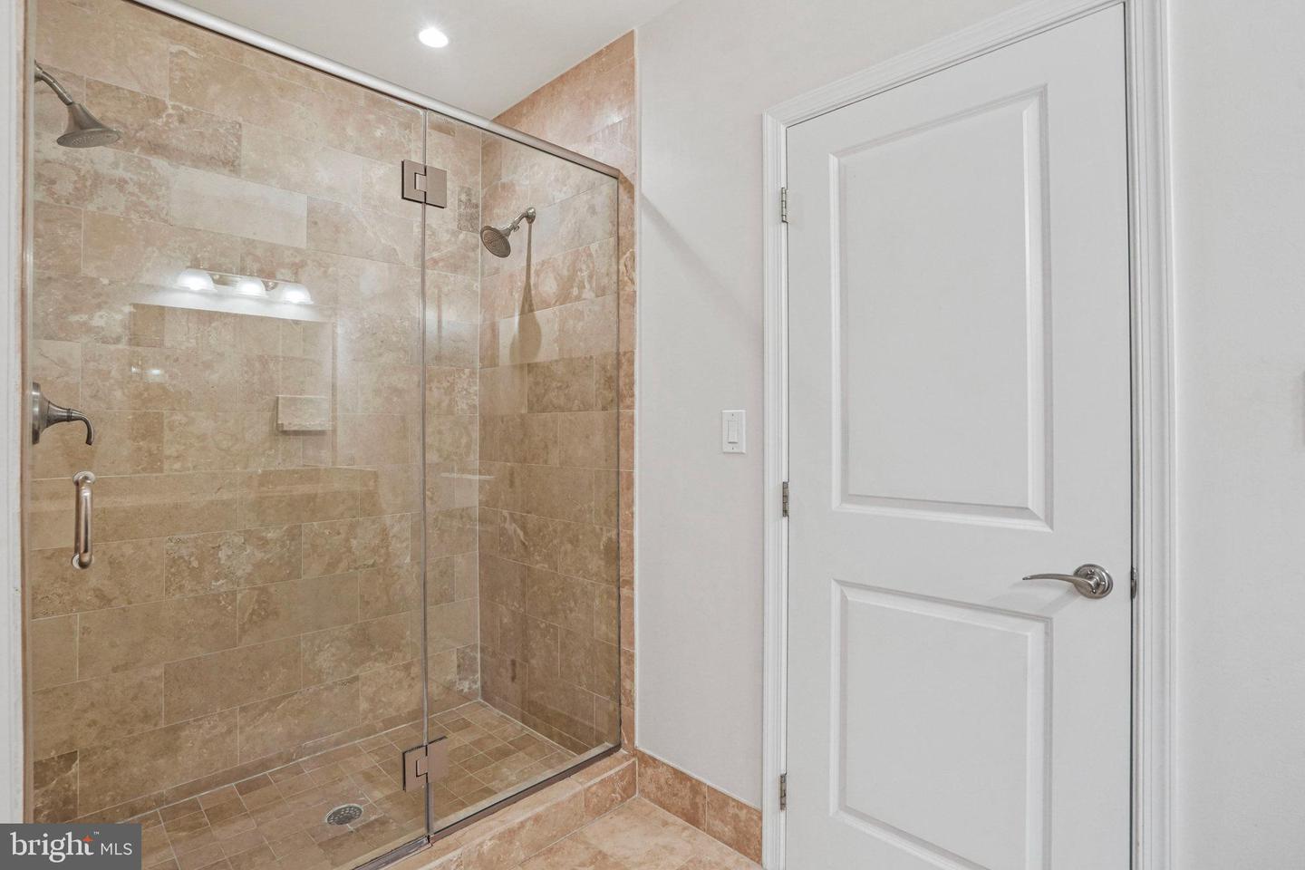 1811 14TH ST N #C104, ARLINGTON, Virginia 22209, 2 Bedrooms Bedrooms, ,2 BathroomsBathrooms,Residential,For sale,1811 14TH ST N #C104,VAAR2067298 MLS # VAAR2067298