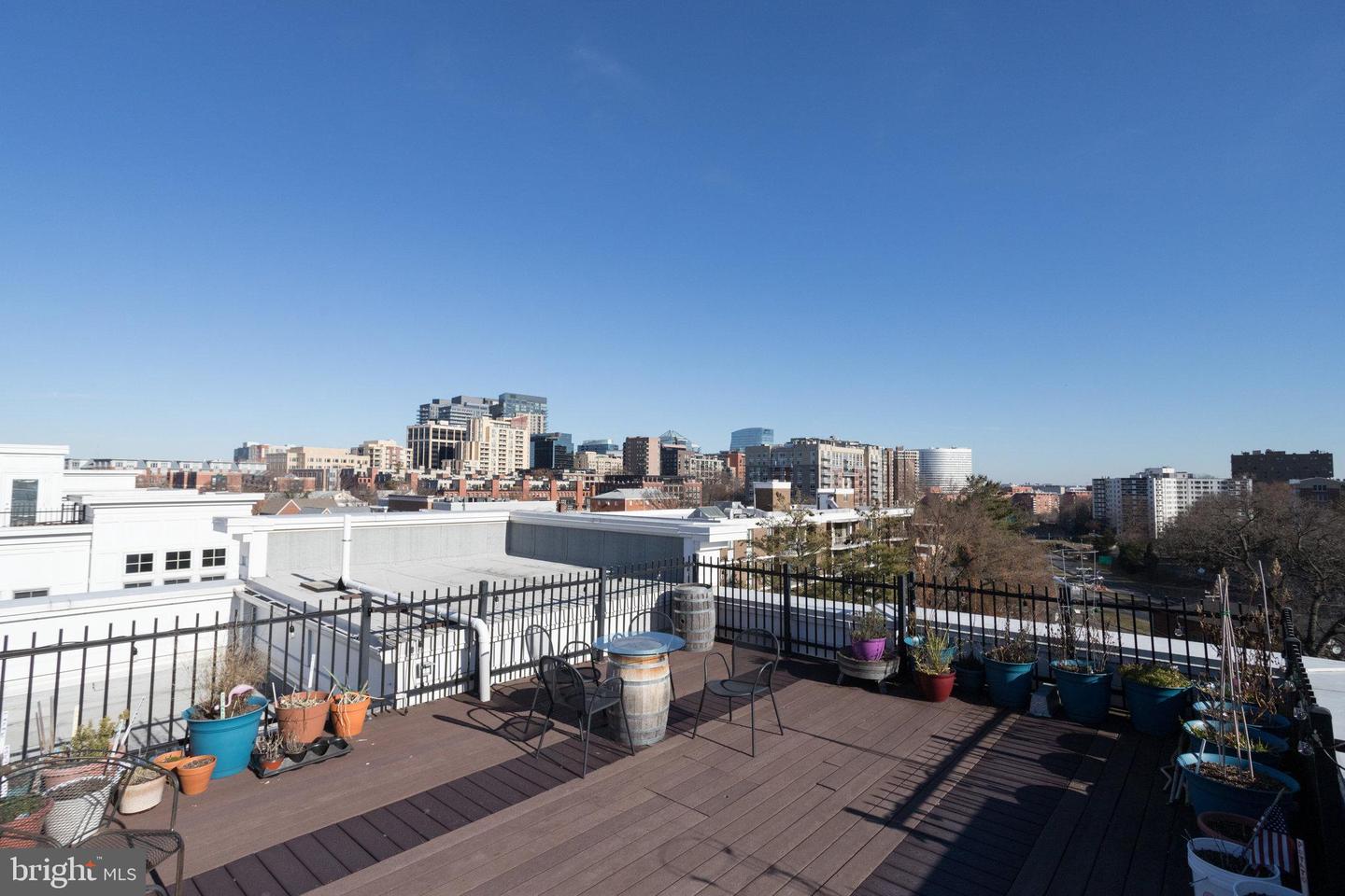 1811 14TH ST N #C104, ARLINGTON, Virginia 22209, 2 Bedrooms Bedrooms, ,2 BathroomsBathrooms,Residential,For sale,1811 14TH ST N #C104,VAAR2067298 MLS # VAAR2067298