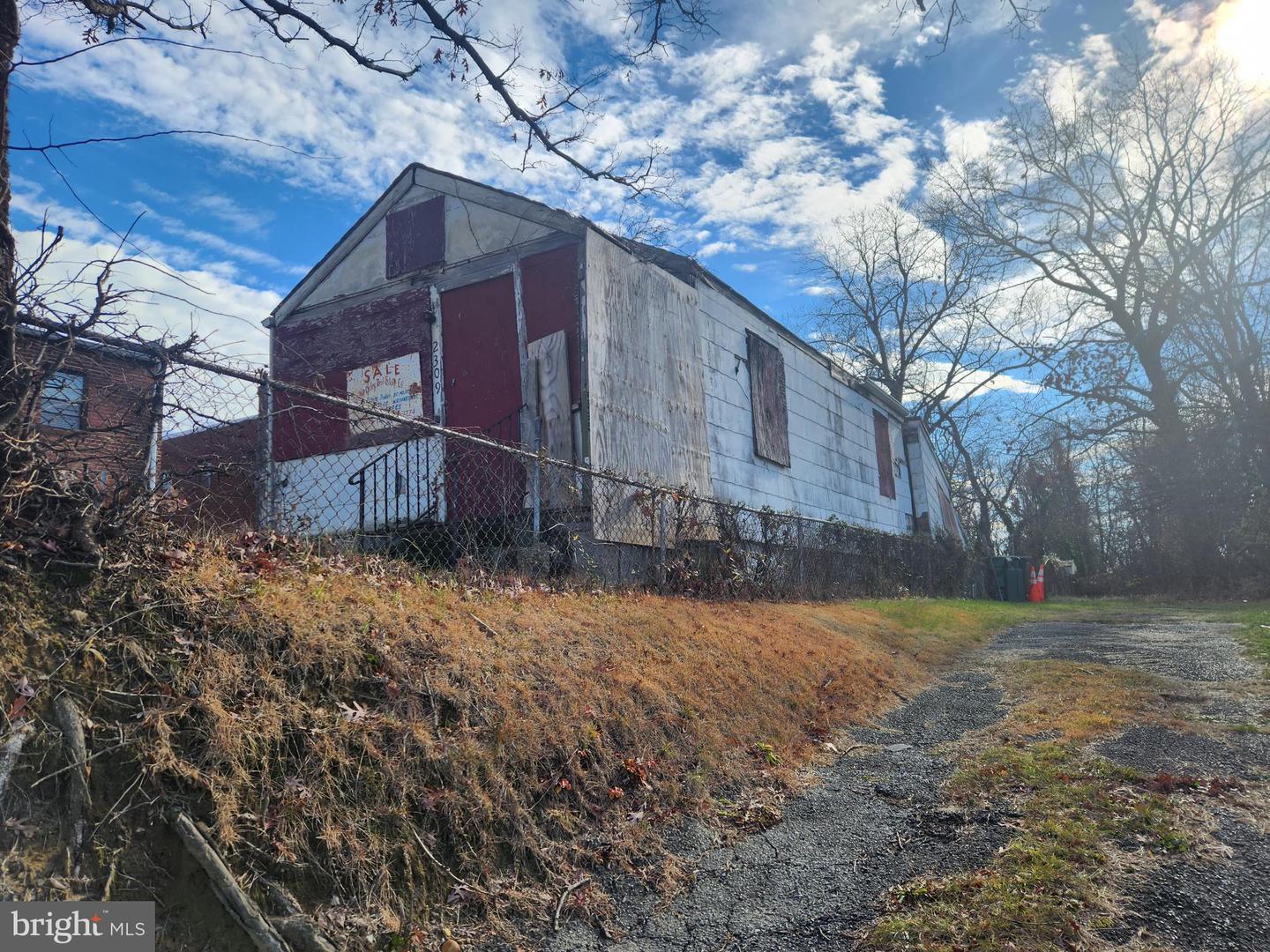 2309 IRVING ST SE, WASHINGTON, District Of Columbia 20020, ,Residential,For sale,2309 IRVING ST SE,DCDC2239536 MLS # DCDC2239536