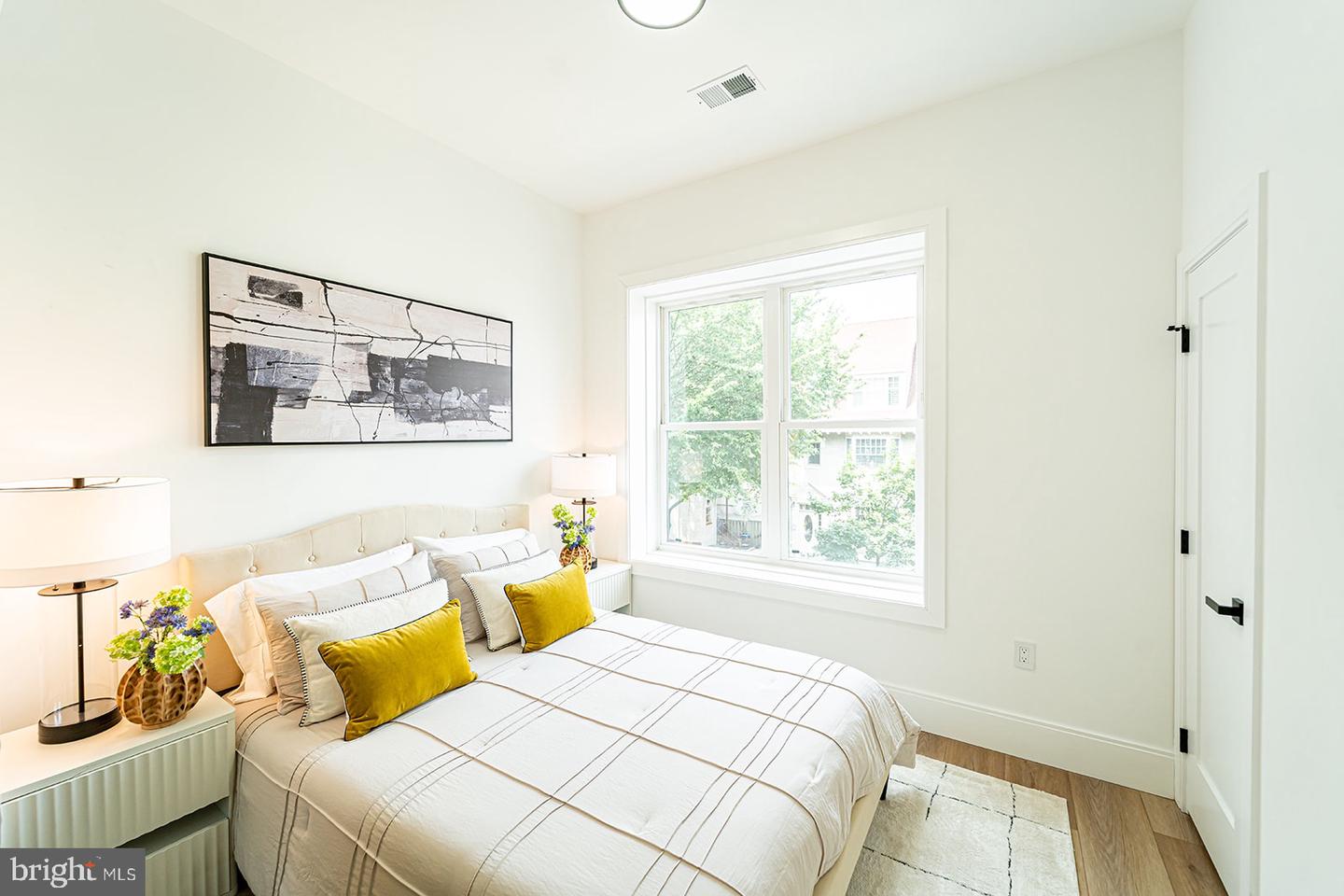 2517 ONTARIO RD NW #5, WASHINGTON, District Of Columbia 20009, 2 Bedrooms Bedrooms, ,1 BathroomBathrooms,Residential,For sale,2517 ONTARIO RD NW #5,DCDC2239544 MLS # DCDC2239544