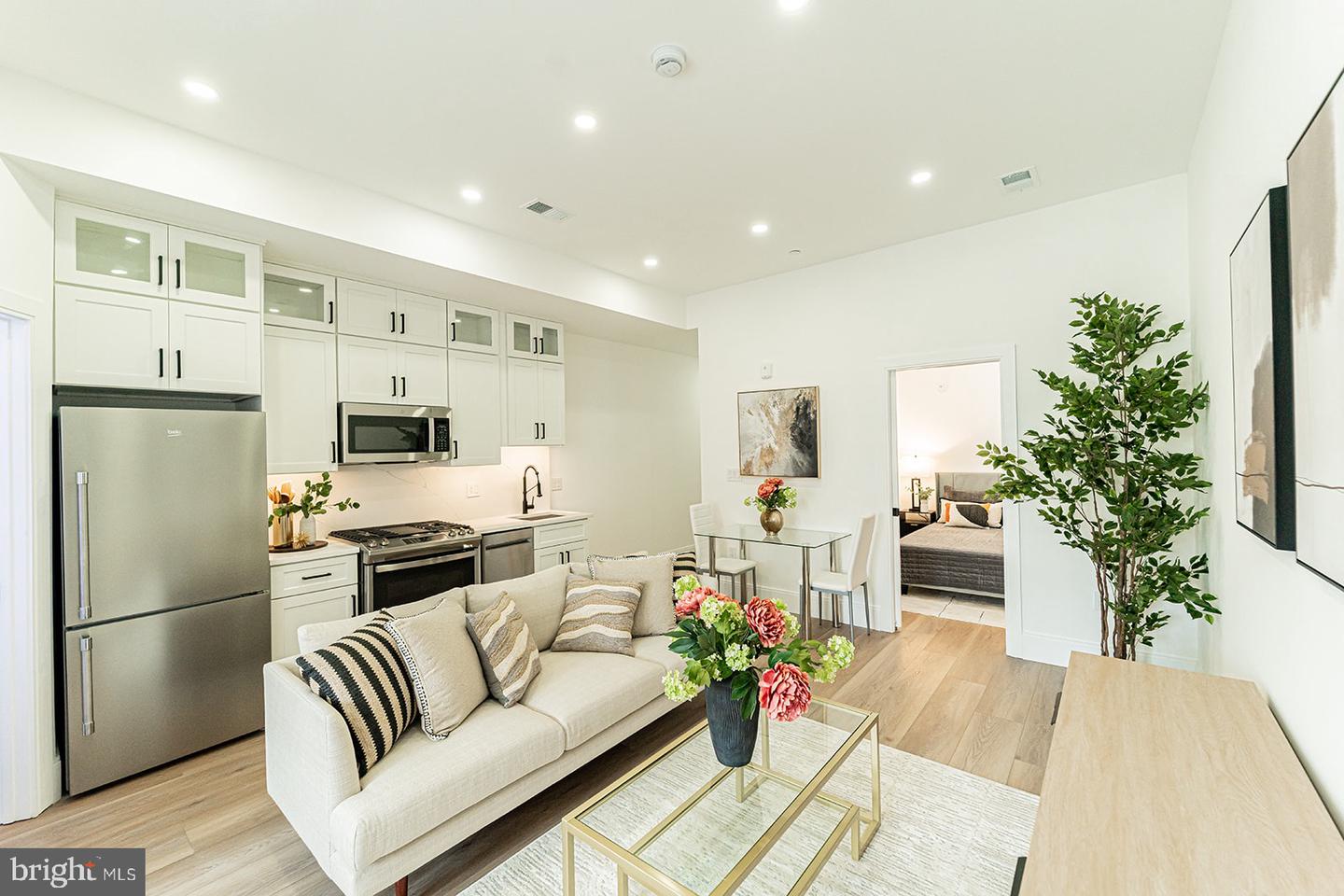 2517 ONTARIO RD NW #5, WASHINGTON, District Of Columbia 20009, 2 Bedrooms Bedrooms, ,1 BathroomBathrooms,Residential,For sale,2517 ONTARIO RD NW #5,DCDC2239544 MLS # DCDC2239544