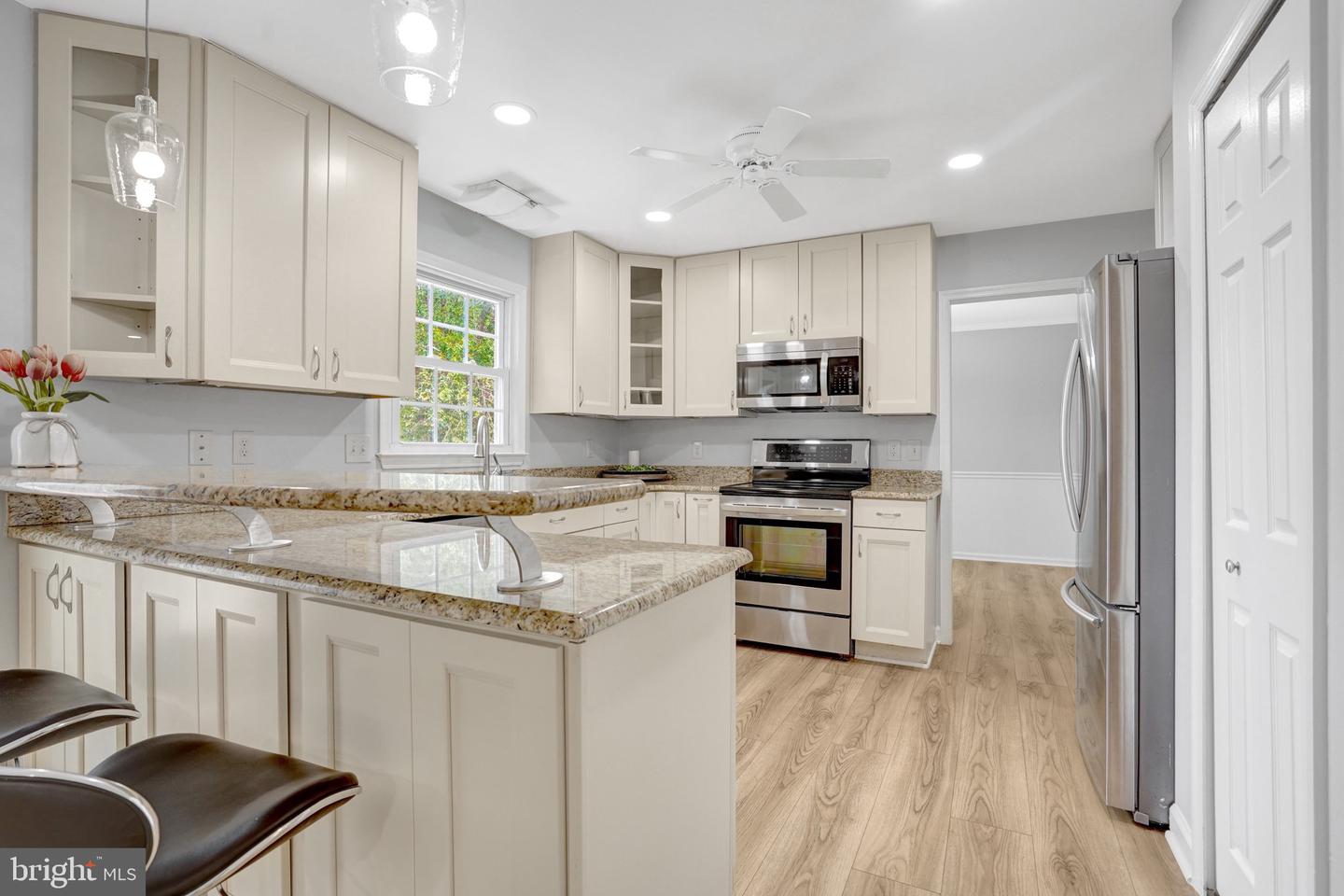 8298 LINDSIDE WAY, SPRINGFIELD, Virginia 22153, 4 Bedrooms Bedrooms, ,3 BathroomsBathrooms,Residential,For sale,8298 LINDSIDE WAY,VAFX2260238 MLS # VAFX2260238