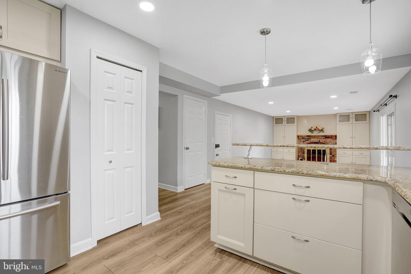 8298 LINDSIDE WAY, SPRINGFIELD, Virginia 22153, 4 Bedrooms Bedrooms, ,3 BathroomsBathrooms,Residential,For sale,8298 LINDSIDE WAY,VAFX2260238 MLS # VAFX2260238