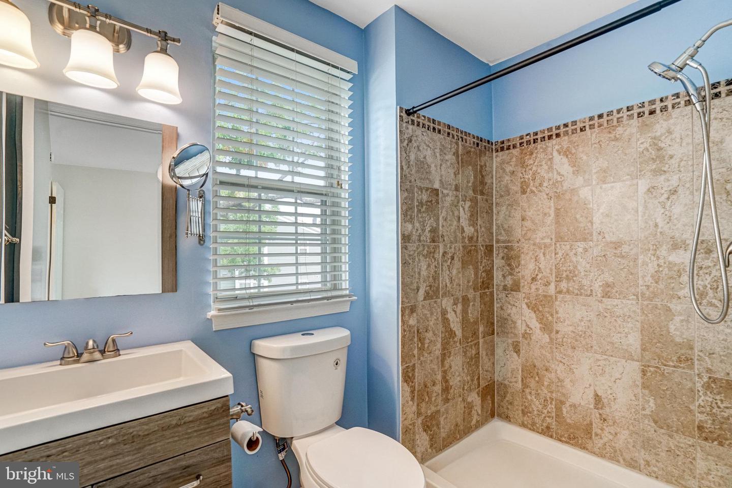 5376 BEDFORD TER #76D, ALEXANDRIA, Virginia 22309, 2 Bedrooms Bedrooms, ,2 BathroomsBathrooms,Residential,For sale,5376 BEDFORD TER #76D,VAFX2269078 MLS # VAFX2269078