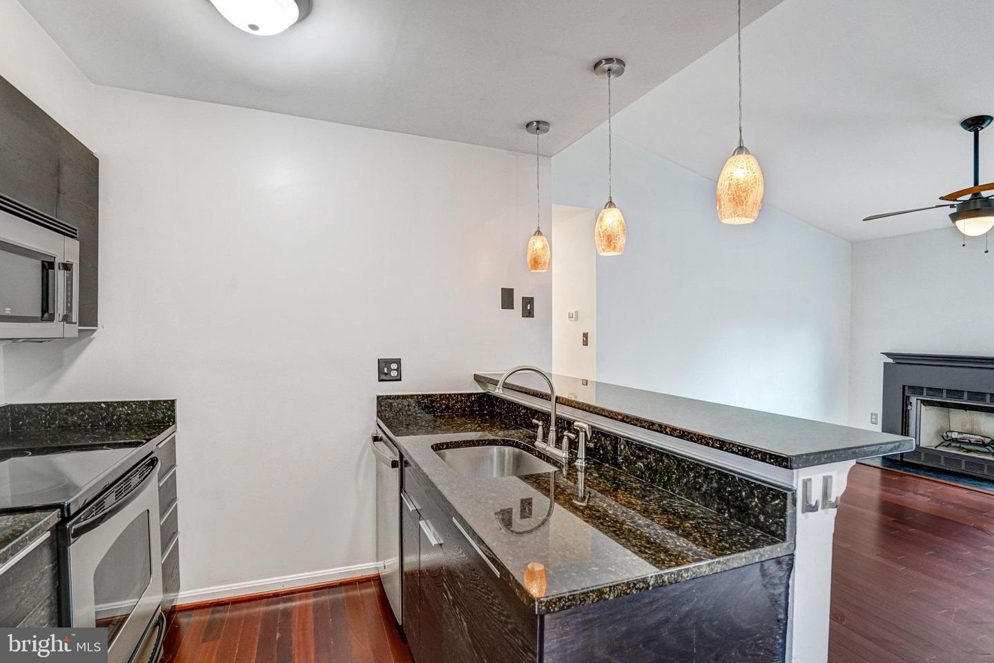 5376 BEDFORD TER #76D, ALEXANDRIA, Virginia 22309, 2 Bedrooms Bedrooms, ,2 BathroomsBathrooms,Residential,For sale,5376 BEDFORD TER #76D,VAFX2269078 MLS # VAFX2269078