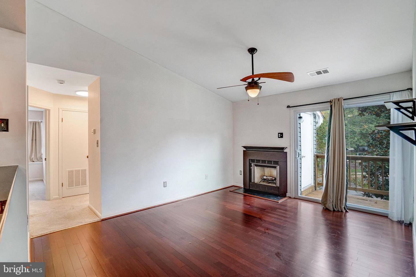 5376 BEDFORD TER #76D, ALEXANDRIA, Virginia 22309, 2 Bedrooms Bedrooms, ,2 BathroomsBathrooms,Residential,For sale,5376 BEDFORD TER #76D,VAFX2269078 MLS # VAFX2269078