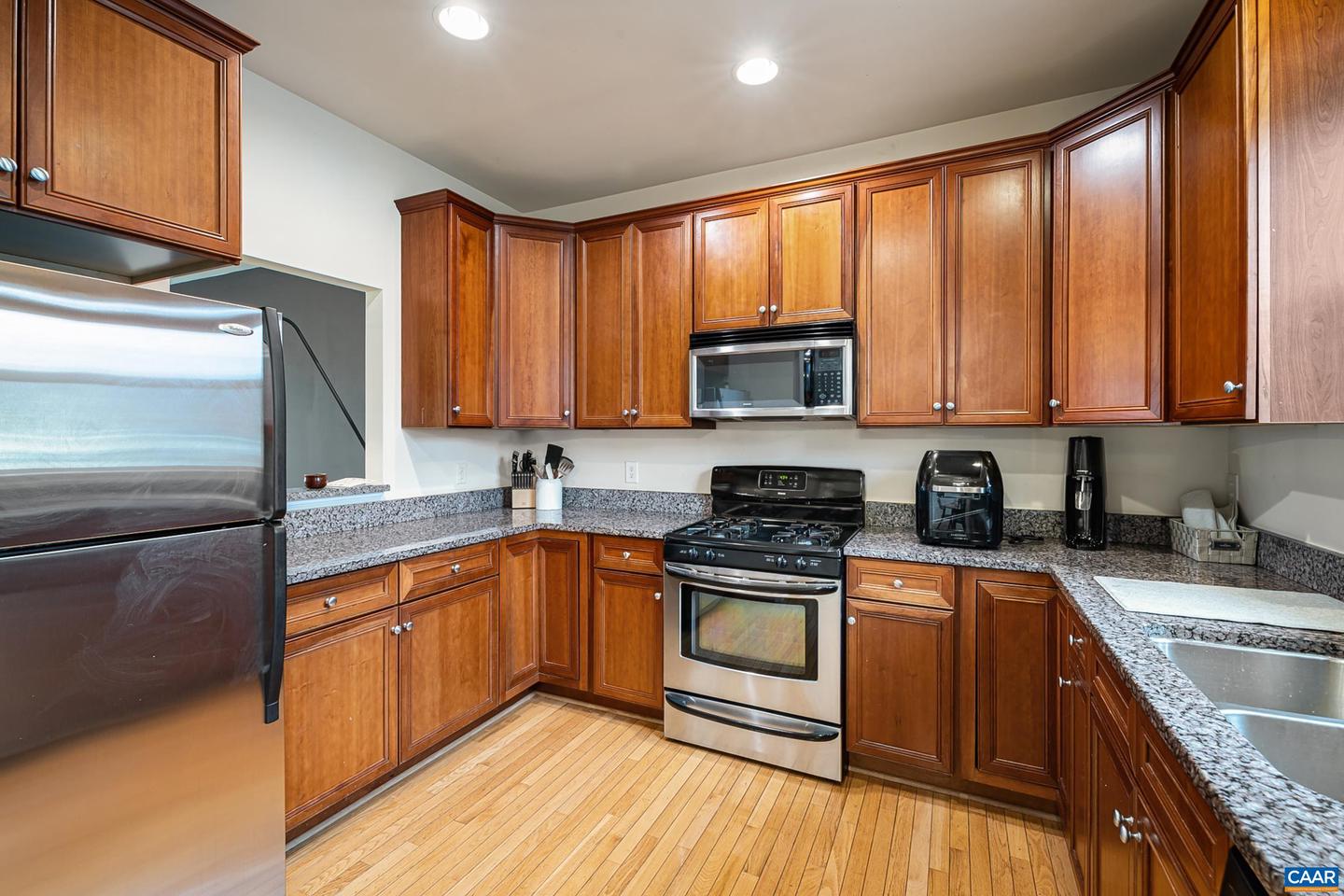 106 MELBOURNE PRK #F, CHARLOTTESVILLE, Virginia 22901, 3 Bedrooms Bedrooms, ,2 BathroomsBathrooms,Residential,For sale,106 MELBOURNE PRK #F,669362 MLS # 669362