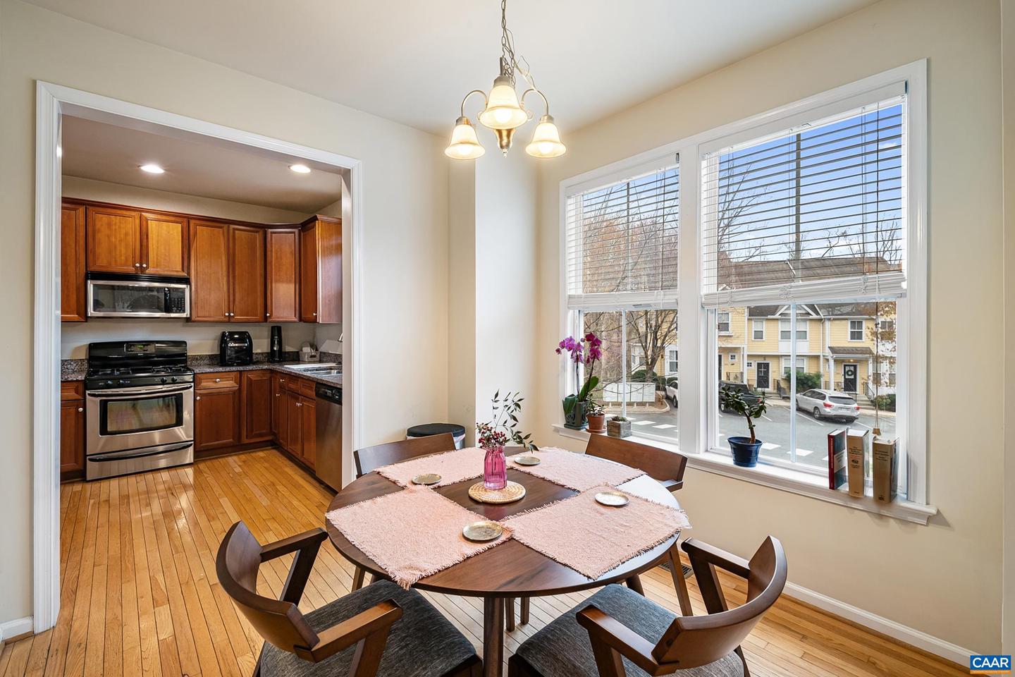 106 MELBOURNE PRK #F, CHARLOTTESVILLE, Virginia 22901, 3 Bedrooms Bedrooms, ,2 BathroomsBathrooms,Residential,For sale,106 MELBOURNE PRK #F,669362 MLS # 669362