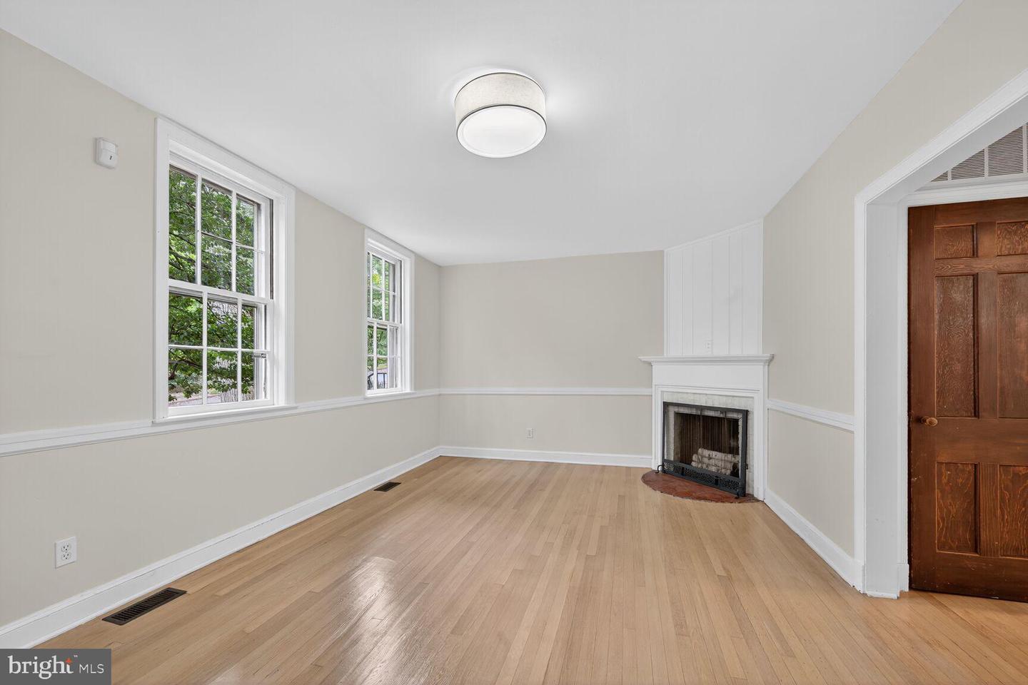 3625 JENIFER ST NW, WASHINGTON, District Of Columbia 20015, 4 Bedrooms Bedrooms, ,3 BathroomsBathrooms,Residential,For sale,3625 JENIFER ST NW,DCDC2224704 MLS # DCDC2224704