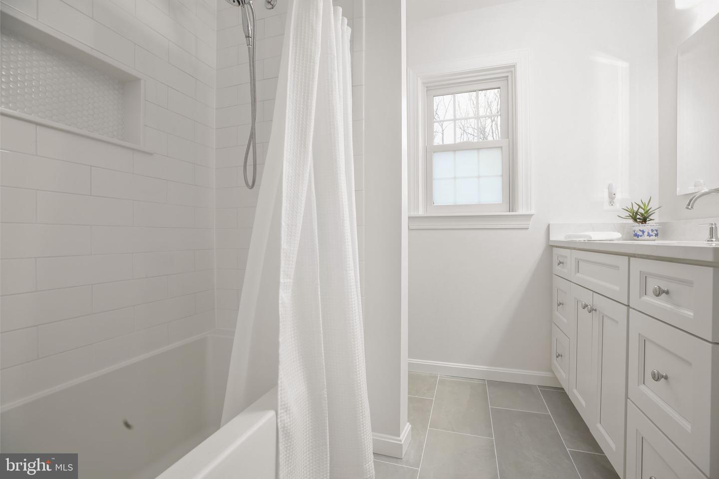 9 OLD RIDGE RD, FREDERICKSBURG, Virginia 22407, 4 Bedrooms Bedrooms, ,3 BathroomsBathrooms,Residential,For sale,9 OLD RIDGE RD,VASP2037104 MLS # VASP2037104