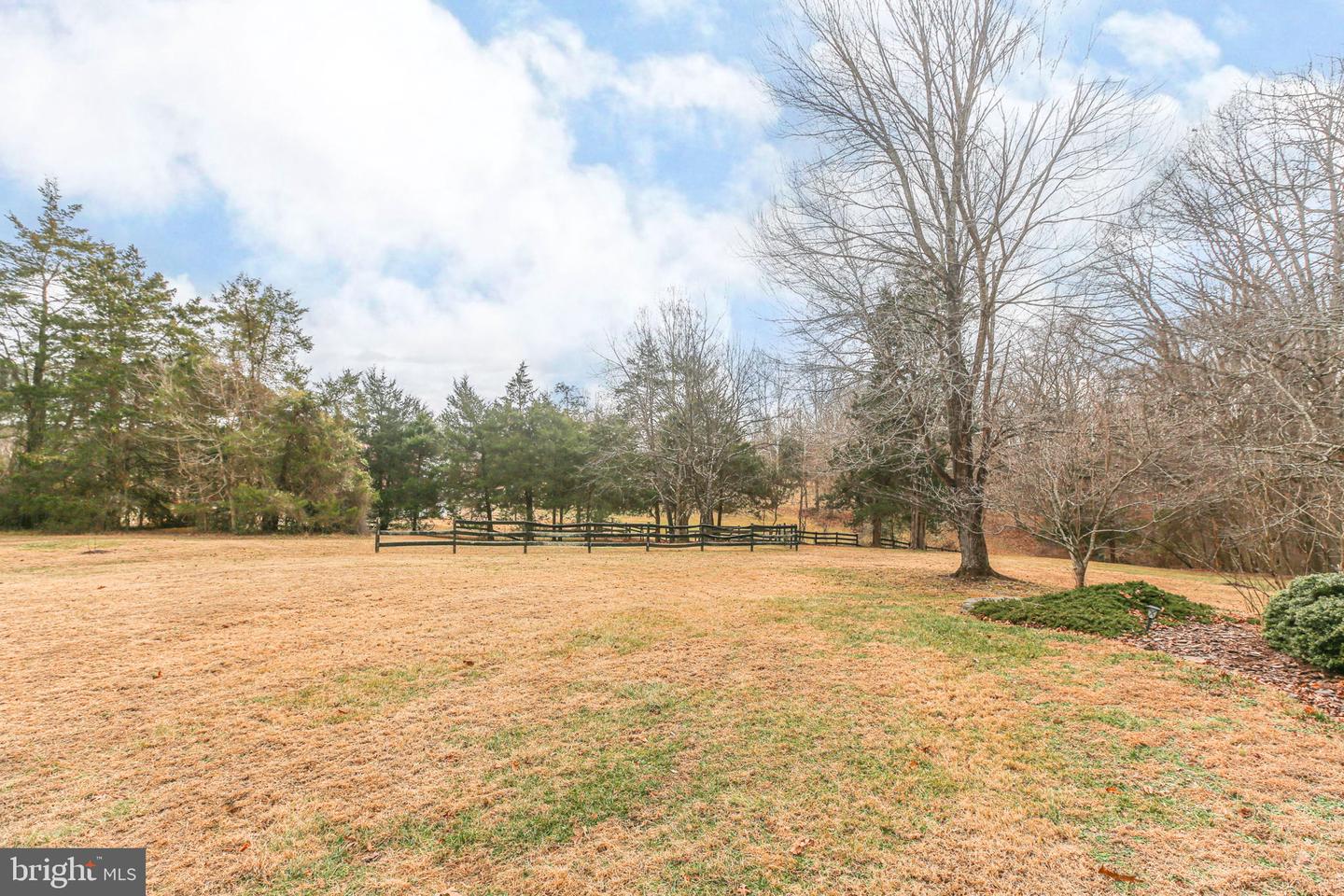 9 OLD RIDGE RD, FREDERICKSBURG, Virginia 22407, 4 Bedrooms Bedrooms, ,3 BathroomsBathrooms,Residential,For sale,9 OLD RIDGE RD,VASP2037104 MLS # VASP2037104