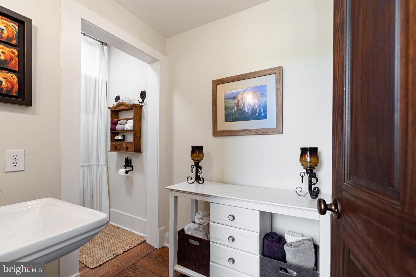 374 FINLEY ROAD, RAPHINE, Virginia 24472, 4 Bedrooms Bedrooms, ,3 BathroomsBathrooms,Residential,For sale,374 FINLEY ROAD,VARB2000154 MLS # VARB2000154