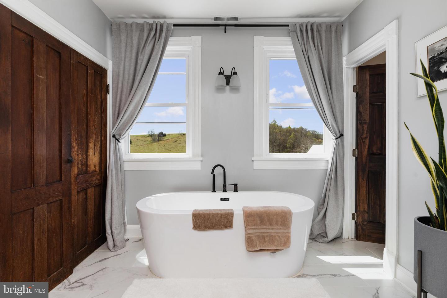 374 FINLEY ROAD, RAPHINE, Virginia 24472, 4 Bedrooms Bedrooms, ,3 BathroomsBathrooms,Residential,For sale,374 FINLEY ROAD,VARB2000154 MLS # VARB2000154