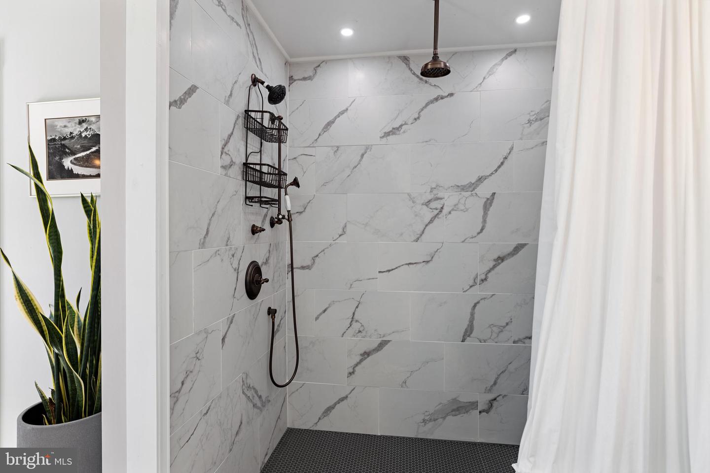 374 FINLEY ROAD, RAPHINE, Virginia 24472, 4 Bedrooms Bedrooms, ,3 BathroomsBathrooms,Residential,For sale,374 FINLEY ROAD,VARB2000154 MLS # VARB2000154