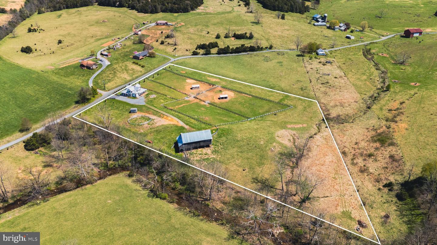 374 FINLEY ROAD, RAPHINE, Virginia 24472, 4 Bedrooms Bedrooms, ,3 BathroomsBathrooms,Residential,For sale,374 FINLEY ROAD,VARB2000154 MLS # VARB2000154