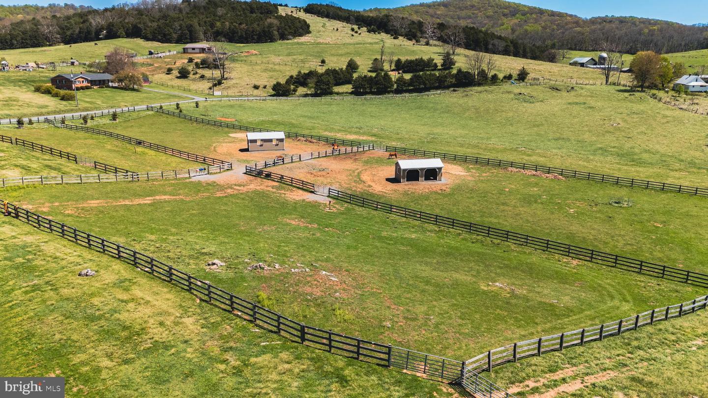 374 FINLEY ROAD, RAPHINE, Virginia 24472, 4 Bedrooms Bedrooms, ,3 BathroomsBathrooms,Residential,For sale,374 FINLEY ROAD,VARB2000154 MLS # VARB2000154