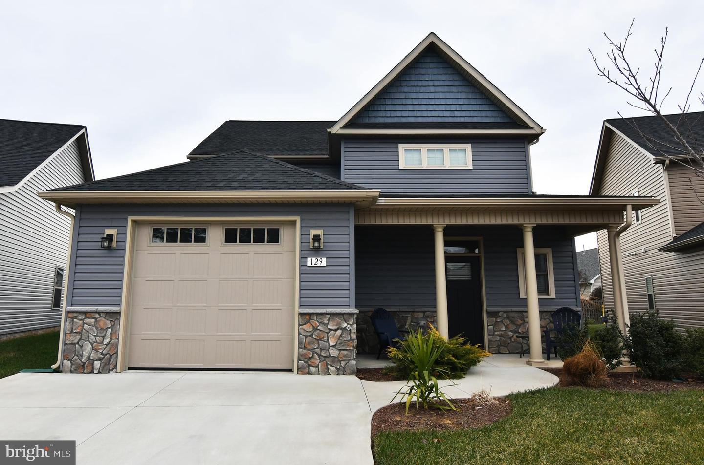 129 DOONBEG CT, WINCHESTER, Virginia 22602, 4 Bedrooms Bedrooms, ,2 BathroomsBathrooms,Residential,For sale,129 DOONBEG CT,VAFV2038410 MLS # VAFV2038410