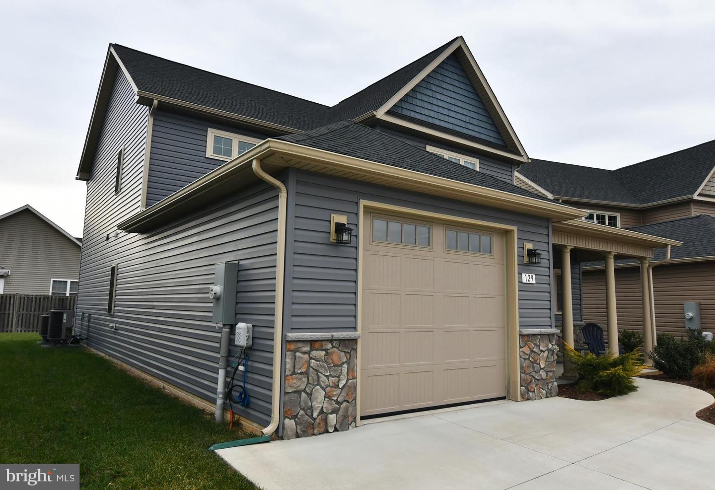 129 DOONBEG CT, WINCHESTER, Virginia 22602, 4 Bedrooms Bedrooms, ,2 BathroomsBathrooms,Residential,For sale,129 DOONBEG CT,VAFV2038410 MLS # VAFV2038410