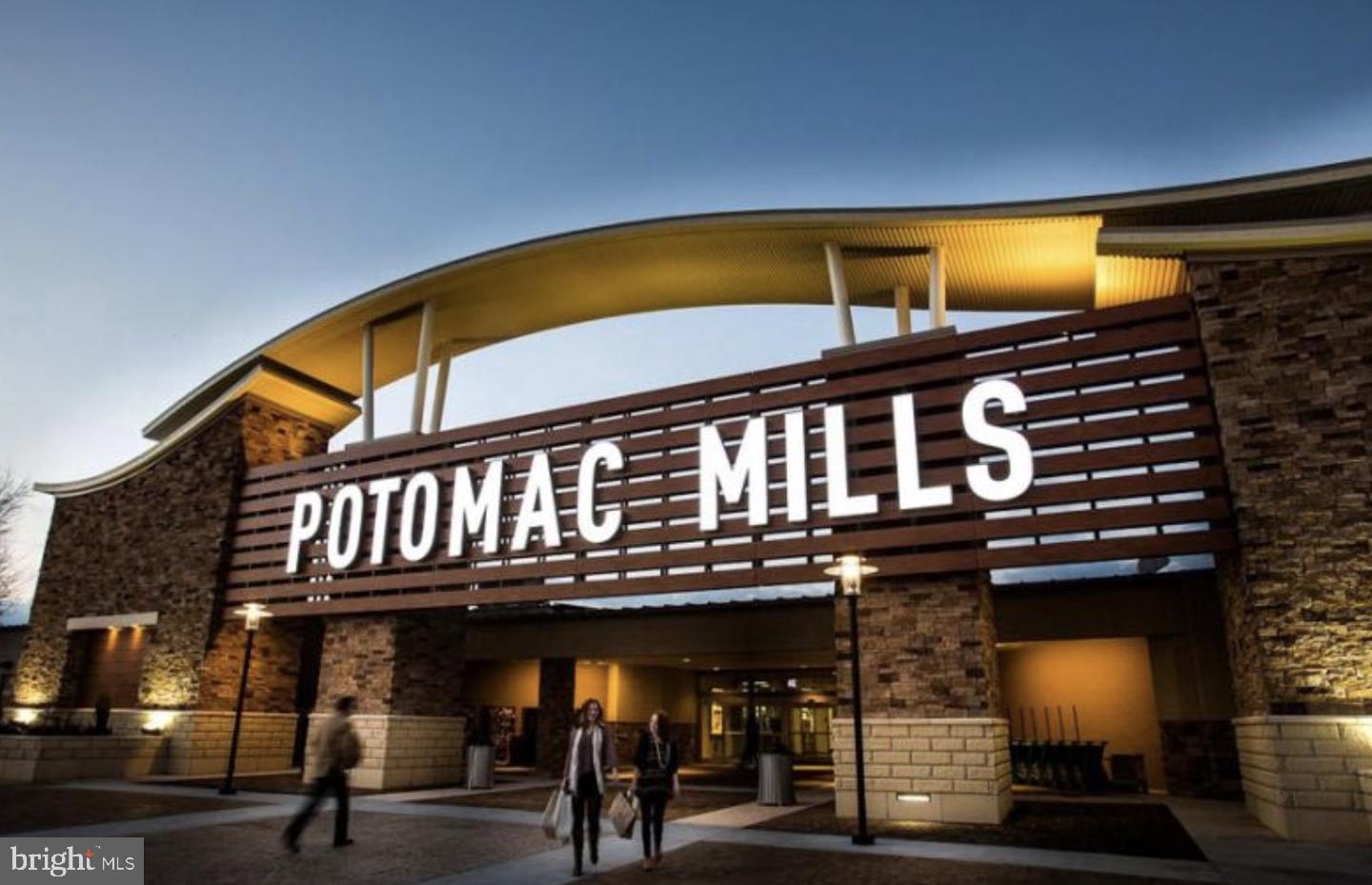 16882 PORTERS INN DR, DUMFRIES, Virginia 22026, 2 Bedrooms Bedrooms, ,2 BathroomsBathrooms,Residential,For sale,16882 PORTERS INN DR,VAPW2109510 MLS # VAPW2109510