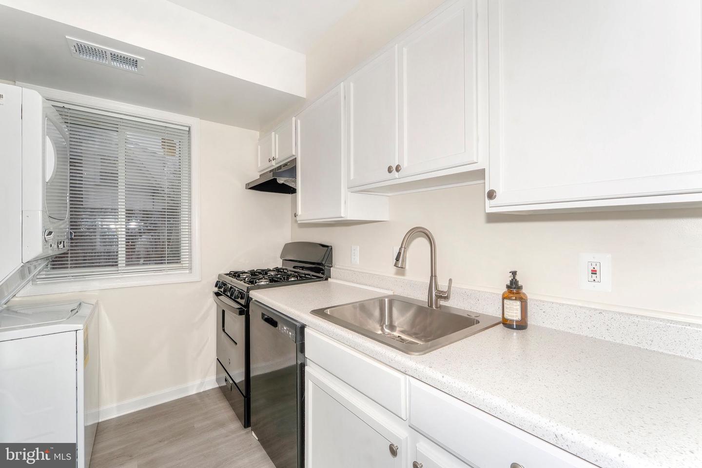 14 HALLEY PL SE #103, WASHINGTON, District Of Columbia 20032, 1 Bedroom Bedrooms, 3 Rooms Rooms,1 BathroomBathrooms,Residential,For sale,14 HALLEY PL SE #103,DCDC2239184 MLS # DCDC2239184