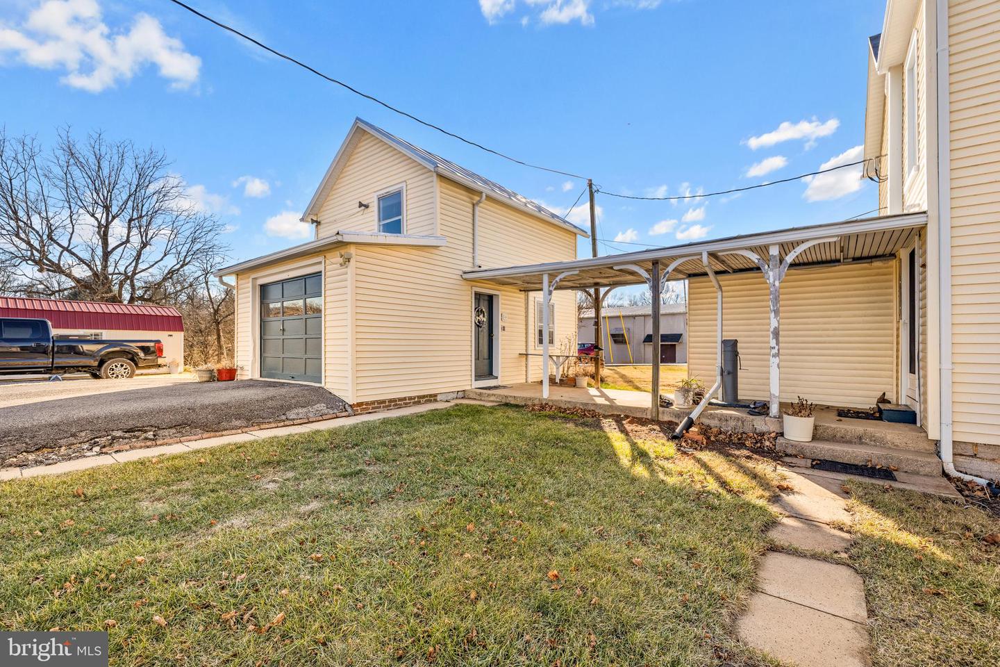 3356 N MAIN ST, TOMS BROOK, Virginia 22660, 4 Bedrooms Bedrooms, ,1 BathroomBathrooms,Residential,For sale,3356 N MAIN ST,VASH2013256 MLS # VASH2013256 3356 N MAIN ST, TOMS BROOK, Virginia 22660, 4 Bedrooms Bedrooms, ,1 BathroomBathrooms,Residential,For sale,3356 N MAIN ST,VASH2013256 MLS # VASH2013256