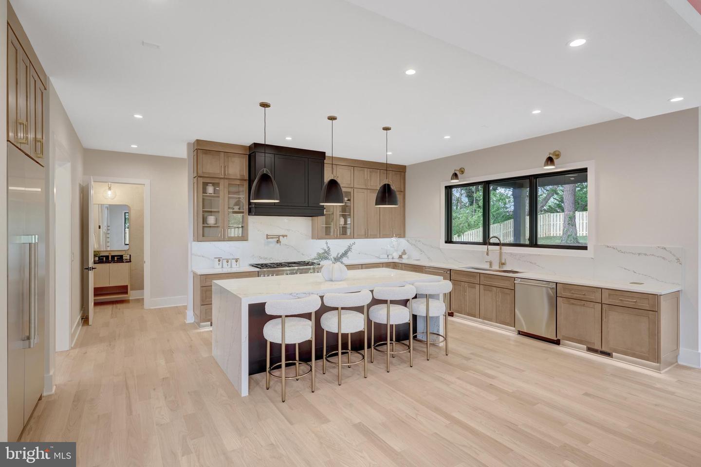 6514 BYRNES DR, MCLEAN, Virginia 22101, 6 Bedrooms Bedrooms, ,6 BathroomsBathrooms,Residential,For sale,6514 BYRNES DR,VAFX2283846 MLS # VAFX2283846 6514 BYRNES DR, MCLEAN, Virginia 22101, 6 Bedrooms Bedrooms, ,6 BathroomsBathrooms,Residential,For sale,6514 BYRNES DR,VAFX2283846 MLS # VAFX2283846