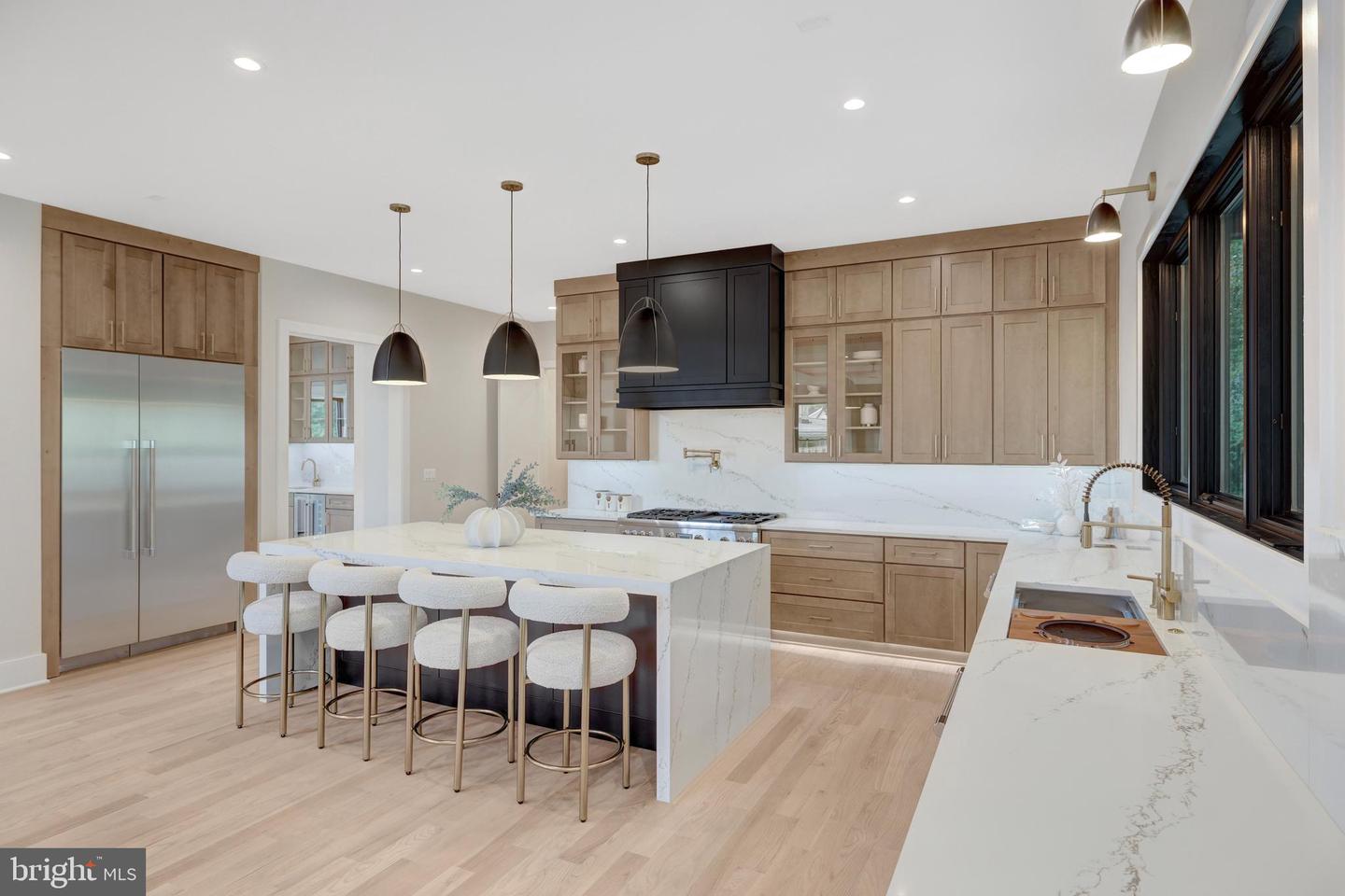 6514 BYRNES DR, MCLEAN, Virginia 22101, 6 Bedrooms Bedrooms, ,6 BathroomsBathrooms,Residential,For sale,6514 BYRNES DR,VAFX2283846 MLS # VAFX2283846 6514 BYRNES DR, MCLEAN, Virginia 22101, 6 Bedrooms Bedrooms, ,6 BathroomsBathrooms,Residential,For sale,6514 BYRNES DR,VAFX2283846 MLS # VAFX2283846