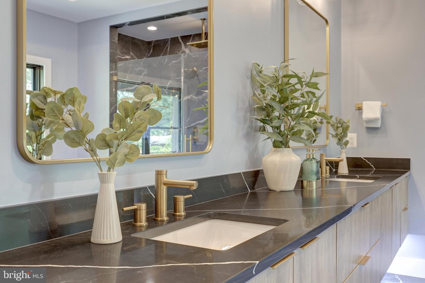 6514 BYRNES DR, MCLEAN, Virginia 22101, 6 Bedrooms Bedrooms, ,6 BathroomsBathrooms,Residential,For sale,6514 BYRNES DR,VAFX2283846 MLS # VAFX2283846 6514 BYRNES DR, MCLEAN, Virginia 22101, 6 Bedrooms Bedrooms, ,6 BathroomsBathrooms,Residential,For sale,6514 BYRNES DR,VAFX2283846 MLS # VAFX2283846