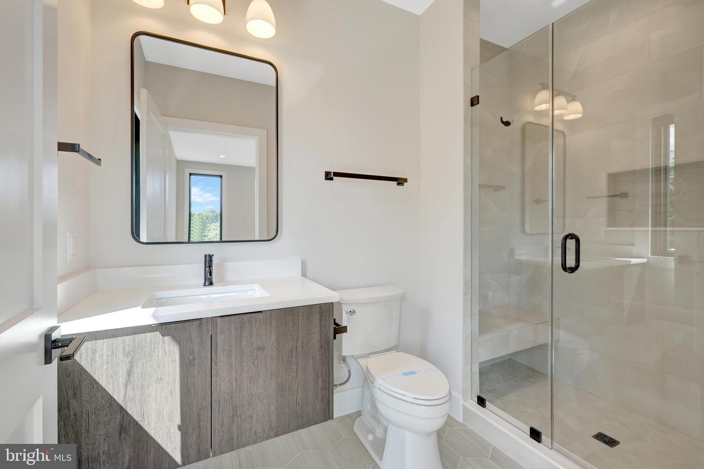 6514 BYRNES DR, MCLEAN, Virginia 22101, 6 Bedrooms Bedrooms, ,6 BathroomsBathrooms,Residential,For sale,6514 BYRNES DR,VAFX2283846 MLS # VAFX2283846 6514 BYRNES DR, MCLEAN, Virginia 22101, 6 Bedrooms Bedrooms, ,6 BathroomsBathrooms,Residential,For sale,6514 BYRNES DR,VAFX2283846 MLS # VAFX2283846