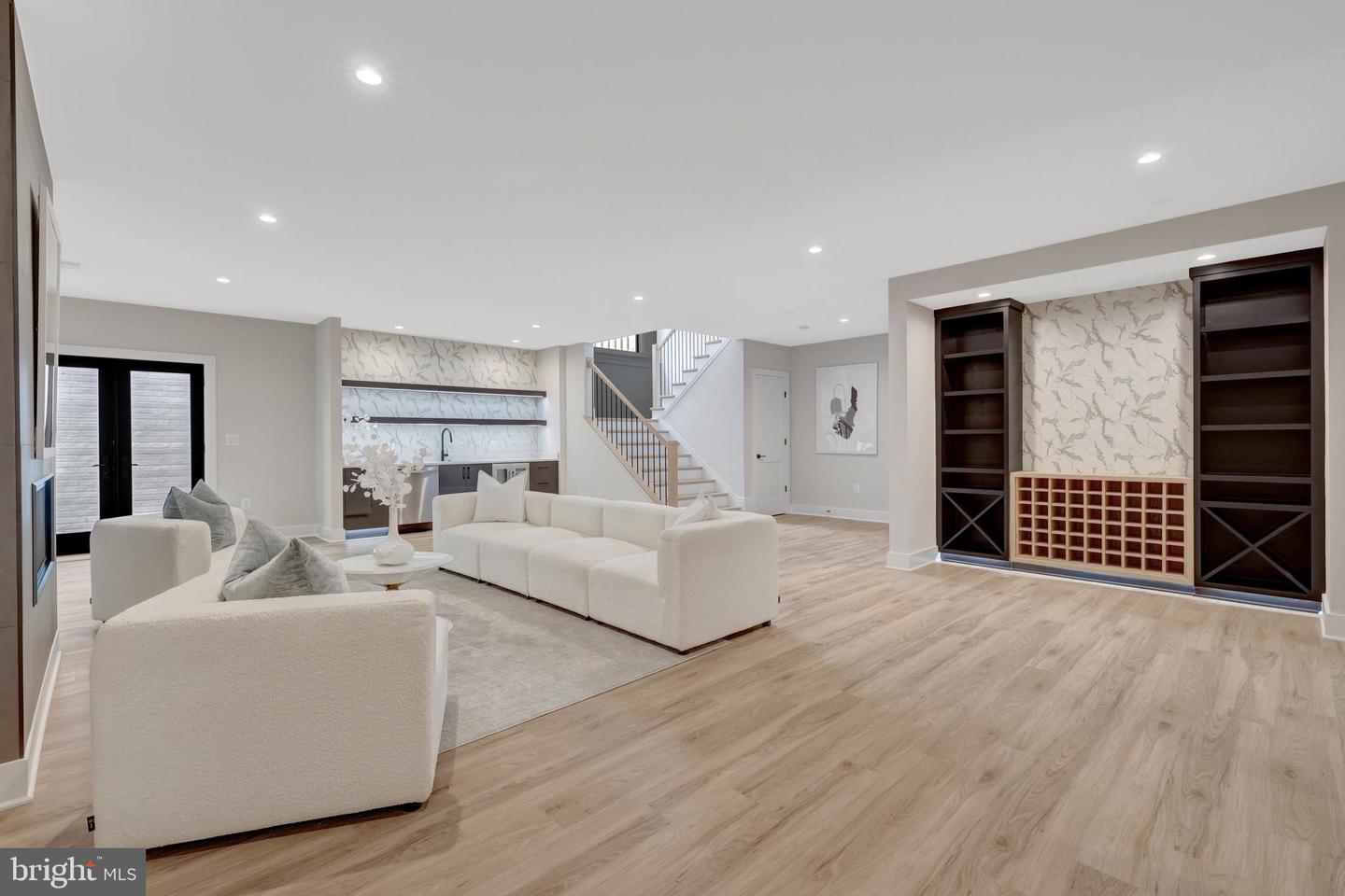 6514 BYRNES DR, MCLEAN, Virginia 22101, 6 Bedrooms Bedrooms, ,6 BathroomsBathrooms,Residential,For sale,6514 BYRNES DR,VAFX2283846 MLS # VAFX2283846 6514 BYRNES DR, MCLEAN, Virginia 22101, 6 Bedrooms Bedrooms, ,6 BathroomsBathrooms,Residential,For sale,6514 BYRNES DR,VAFX2283846 MLS # VAFX2283846