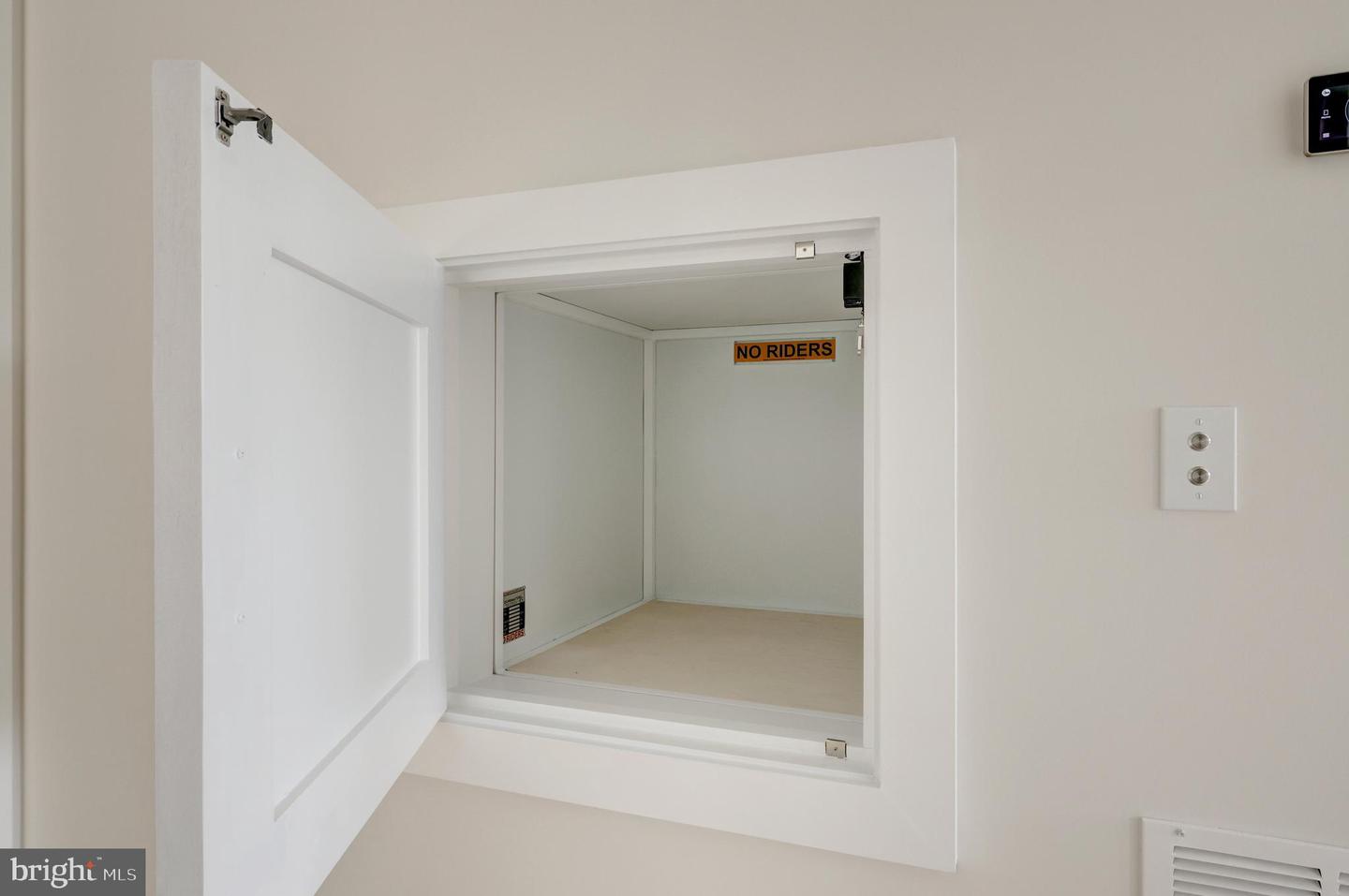 6514 BYRNES DR, MCLEAN, Virginia 22101, 6 Bedrooms Bedrooms, ,6 BathroomsBathrooms,Residential,For sale,6514 BYRNES DR,VAFX2283846 MLS # VAFX2283846 6514 BYRNES DR, MCLEAN, Virginia 22101, 6 Bedrooms Bedrooms, ,6 BathroomsBathrooms,Residential,For sale,6514 BYRNES DR,VAFX2283846 MLS # VAFX2283846