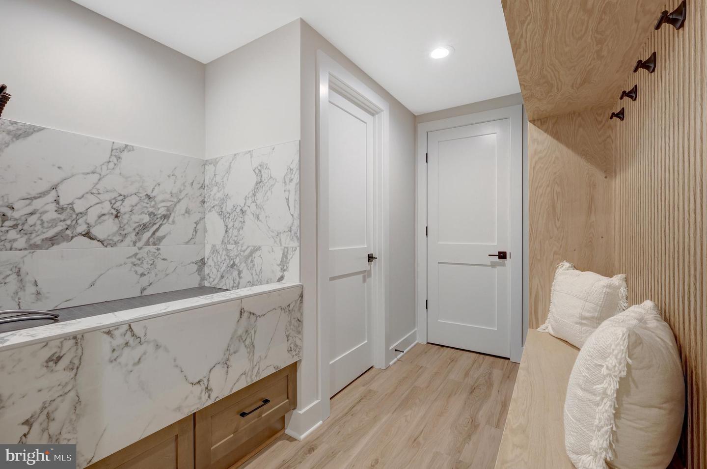 6514 BYRNES DR, MCLEAN, Virginia 22101, 6 Bedrooms Bedrooms, ,6 BathroomsBathrooms,Residential,For sale,6514 BYRNES DR,VAFX2283846 MLS # VAFX2283846 6514 BYRNES DR, MCLEAN, Virginia 22101, 6 Bedrooms Bedrooms, ,6 BathroomsBathrooms,Residential,For sale,6514 BYRNES DR,VAFX2283846 MLS # VAFX2283846