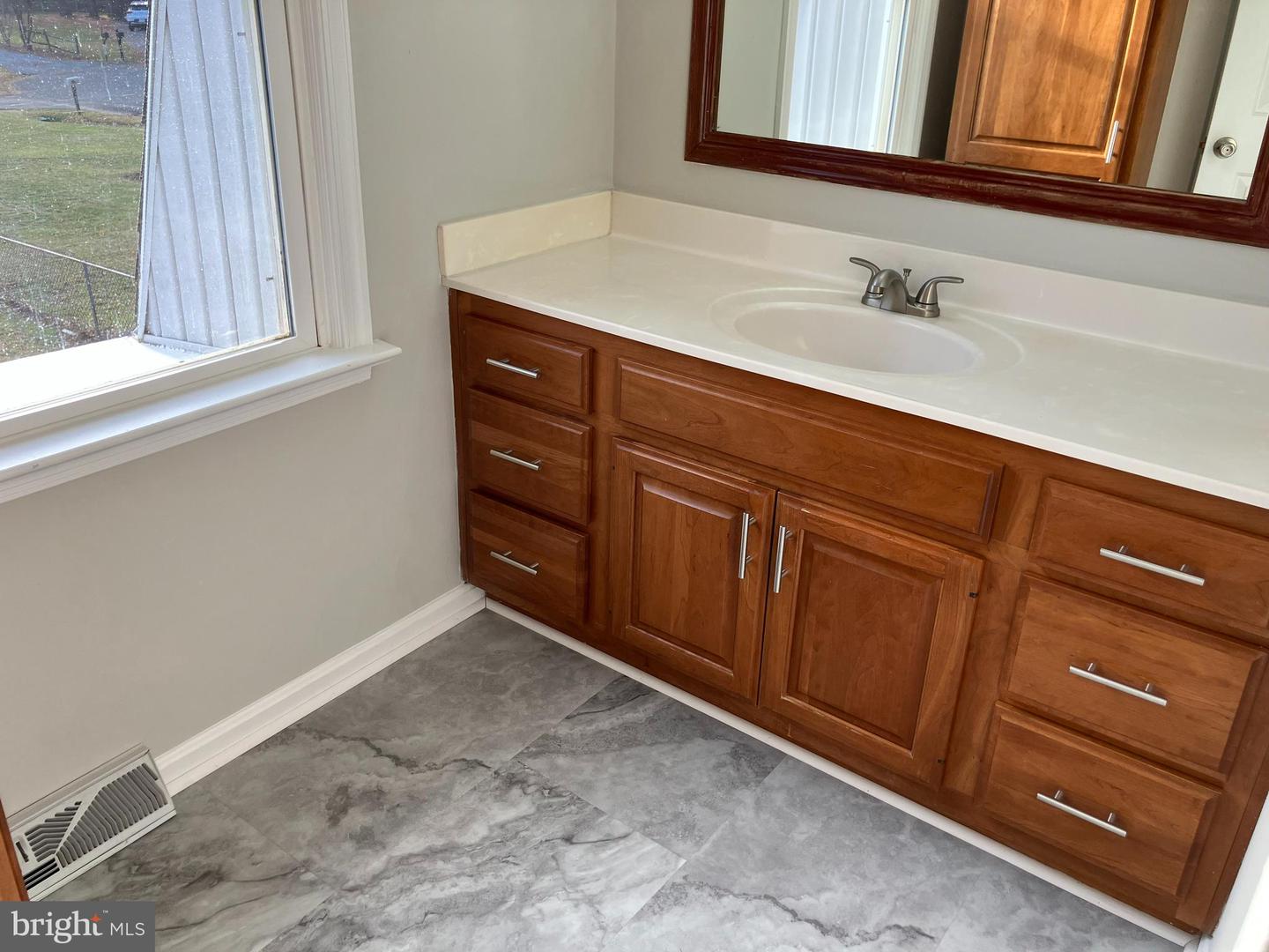 114 BUCKINGHAM DR, STEPHENS CITY, Virginia 22655, 4 Bedrooms Bedrooms, ,3 BathroomsBathrooms,Residential,For sale,114 BUCKINGHAM DR,VAFV2038680 MLS # VAFV2038680 114 BUCKINGHAM DR, STEPHENS CITY, Virginia 22655, 4 Bedrooms Bedrooms, ,3 BathroomsBathrooms,Residential,For sale,114 BUCKINGHAM DR,VAFV2038680 MLS # VAFV2038680