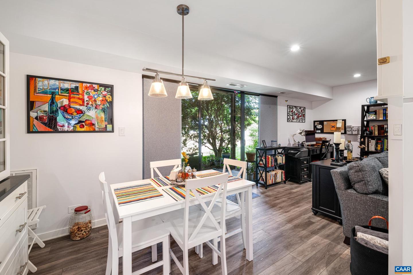 511 N 1ST ST #105, CHARLOTTESVILLE, Virginia 22902, 2 Bedrooms Bedrooms, ,1 BathroomBathrooms,Residential,For sale,511 N 1ST ST #105,672166 MLS # 672166