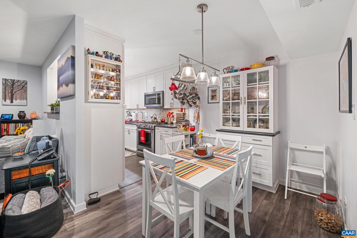 511 N 1ST ST #105, CHARLOTTESVILLE, Virginia 22902, 2 Bedrooms Bedrooms, ,1 BathroomBathrooms,Residential,For sale,511 N 1ST ST #105,672166 MLS # 672166