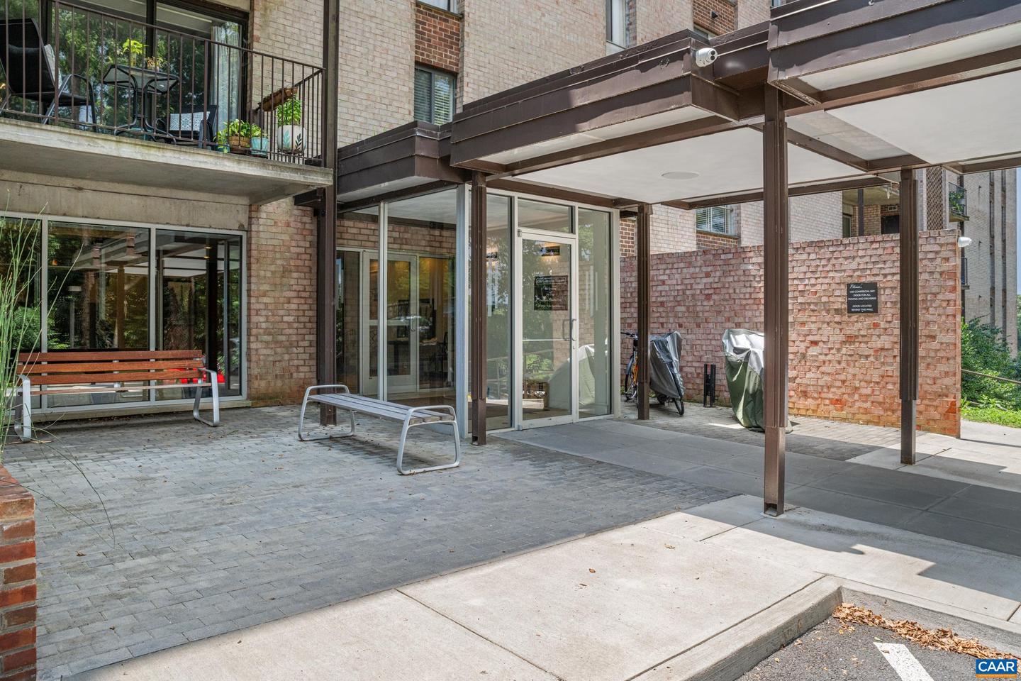 511 N 1ST ST #105, CHARLOTTESVILLE, Virginia 22902, 2 Bedrooms Bedrooms, ,1 BathroomBathrooms,Residential,For sale,511 N 1ST ST #105,672166 MLS # 672166