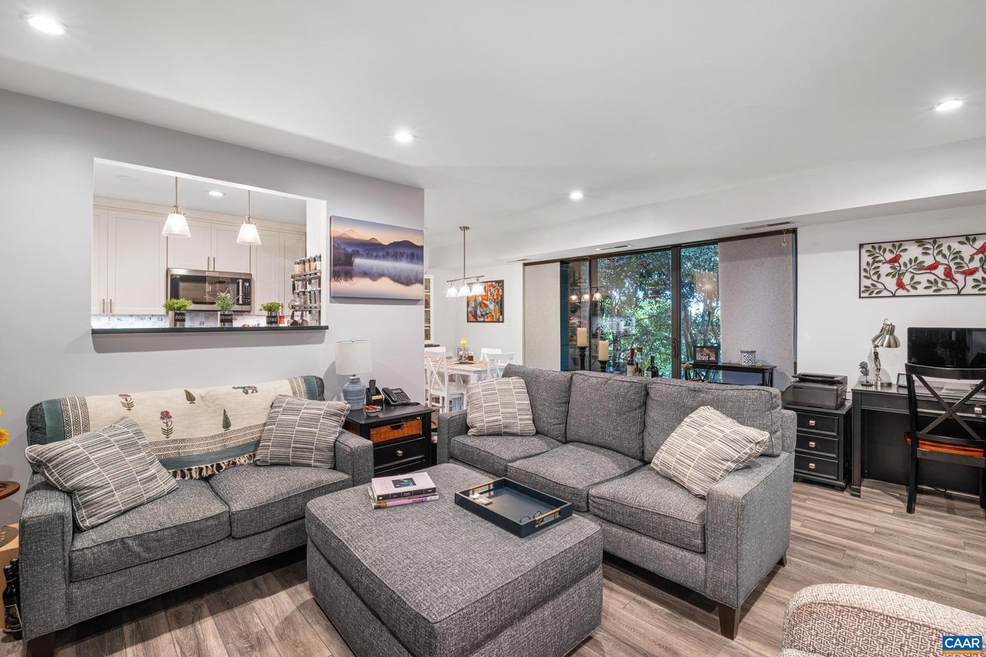 511 N 1ST ST #105, CHARLOTTESVILLE, Virginia 22902, 2 Bedrooms Bedrooms, ,1 BathroomBathrooms,Residential,For sale,511 N 1ST ST #105,672166 MLS # 672166