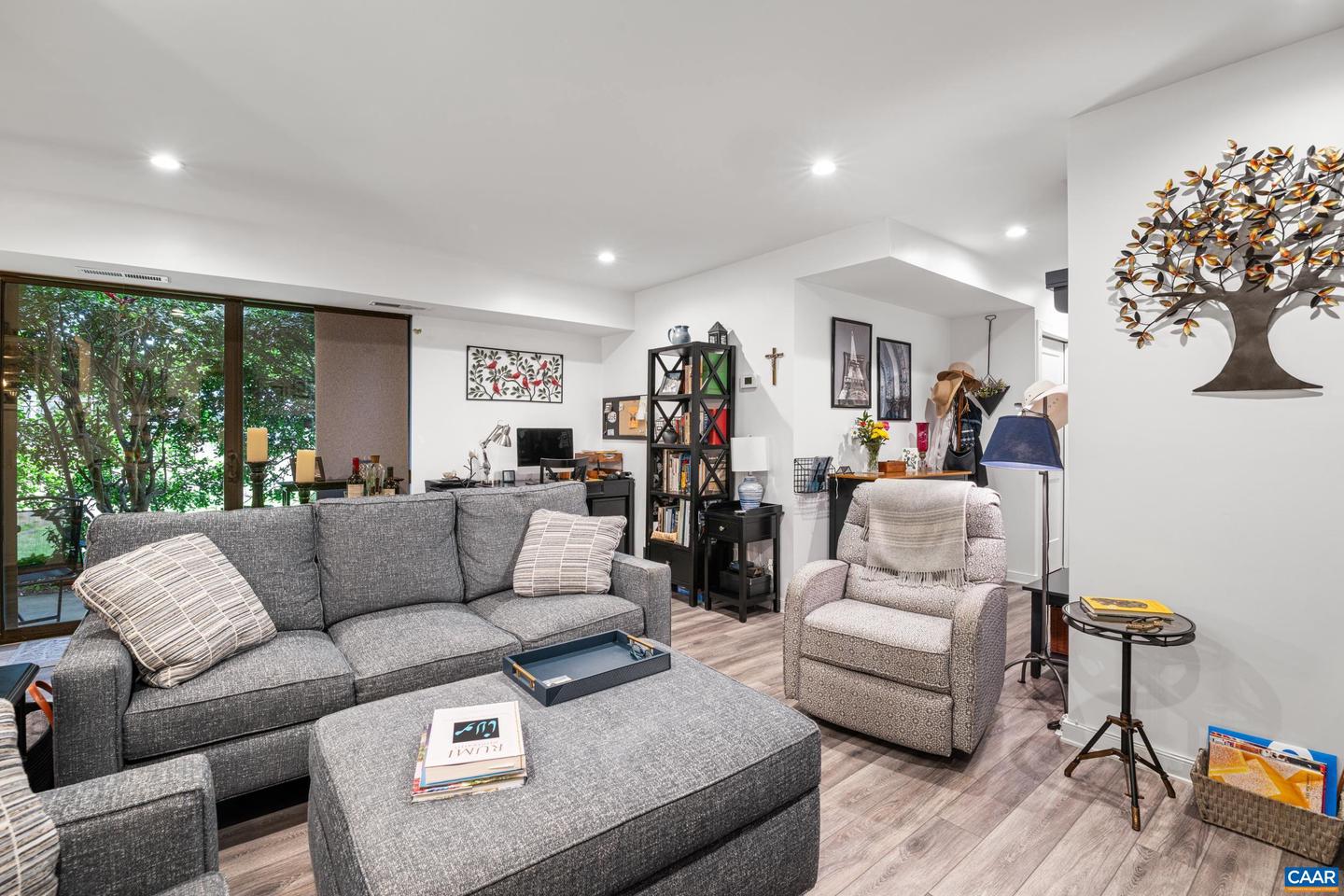 511 N 1ST ST #105, CHARLOTTESVILLE, Virginia 22902, 2 Bedrooms Bedrooms, ,1 BathroomBathrooms,Residential,For sale,511 N 1ST ST #105,672166 MLS # 672166