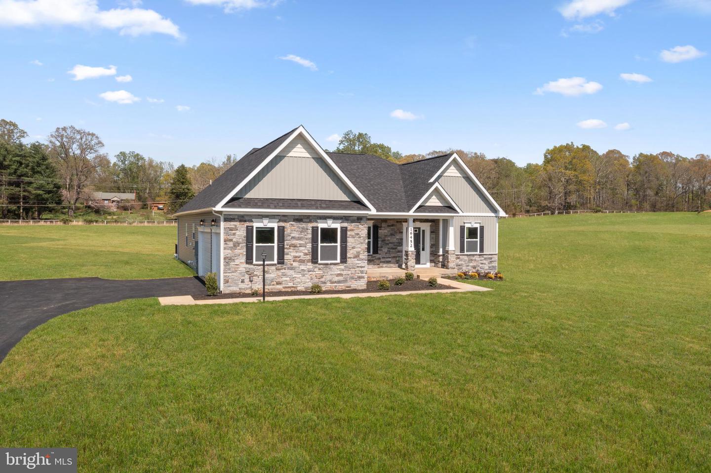 16452 BOBAK RD, AMISSVILLE, Virginia 20106, 3 Bedrooms Bedrooms, ,3 BathroomsBathrooms,Residential,For sale,16452 BOBAK RD,VACU2009500 MLS # VACU2009500