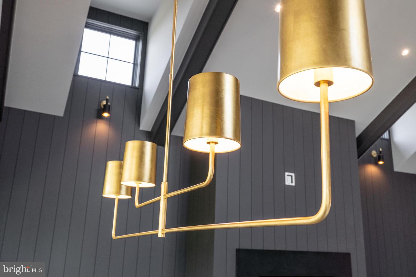 400 MARTINGALE RIDGE DR, MIDDLEBURG, Virginia 20117, 2 Bedrooms Bedrooms, ,2 BathroomsBathrooms,Residential,For sale,400 MARTINGALE RIDGE DR,VALO2087514 MLS # VALO2087514