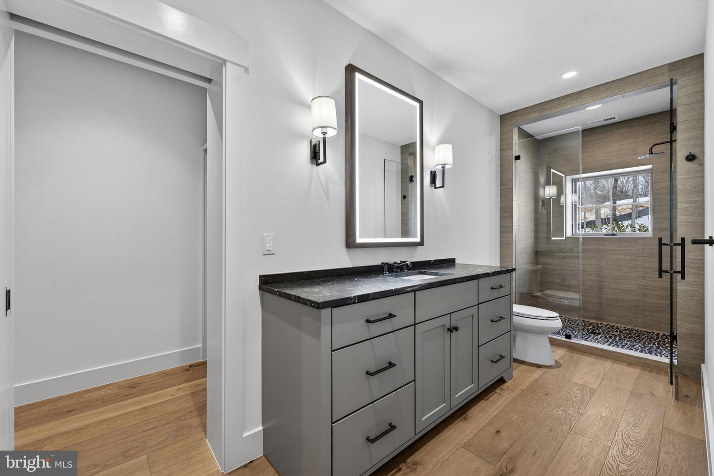 4 FOXTROT KNOLL LN, MIDDLEBURG, Virginia 20117, 4 Bedrooms Bedrooms, ,4 BathroomsBathrooms,Residential,For sale,4 FOXTROT KNOLL LN,VALO2087682 MLS # VALO2087682